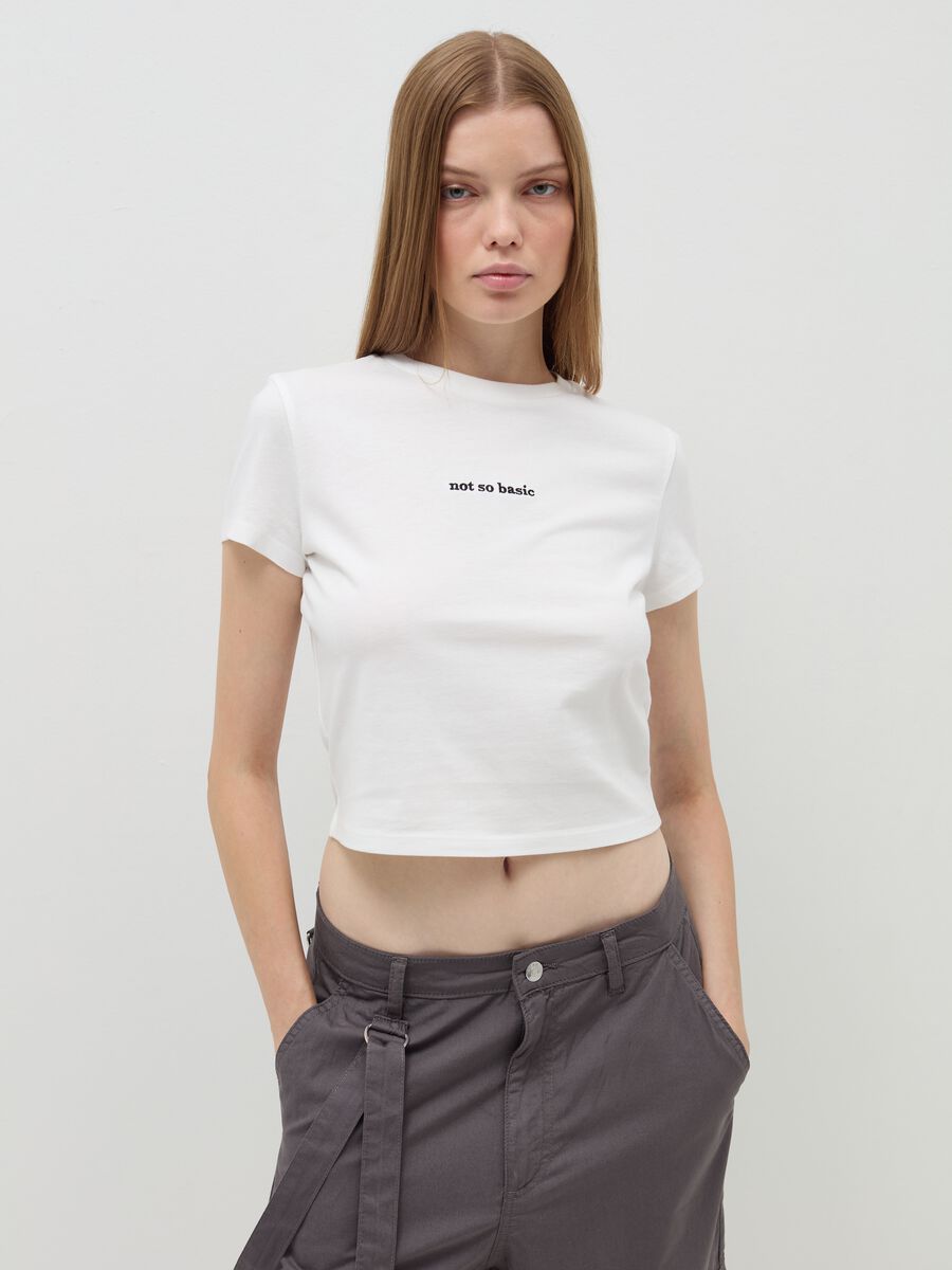 Crop T-shirt with lettering embroidery_1