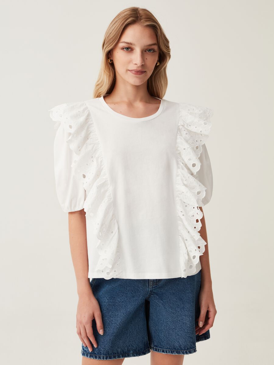 T-shirt with broderie anglaise lace frills_0