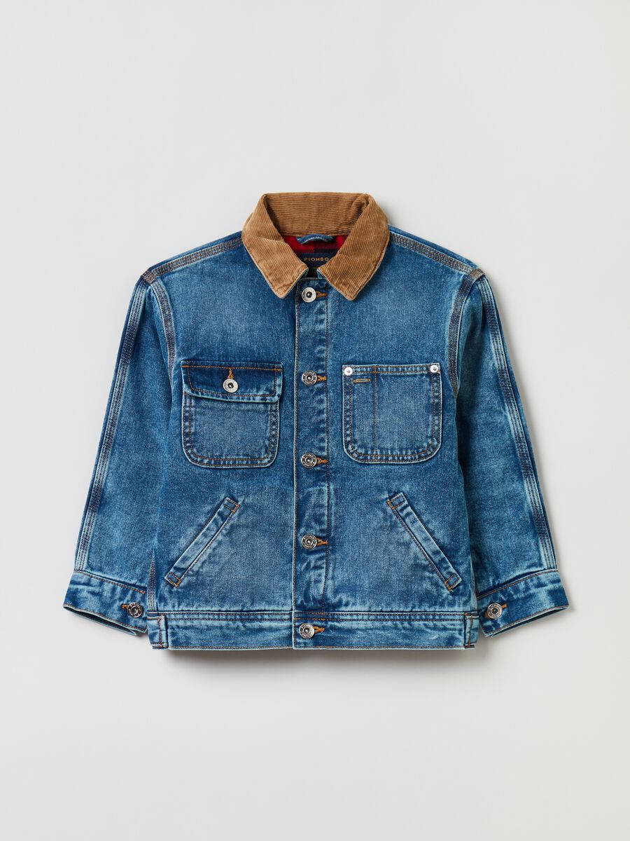 Denim jacket with pockets_3