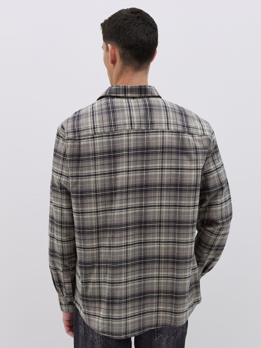 Chequered flannel shirt with pocket_2