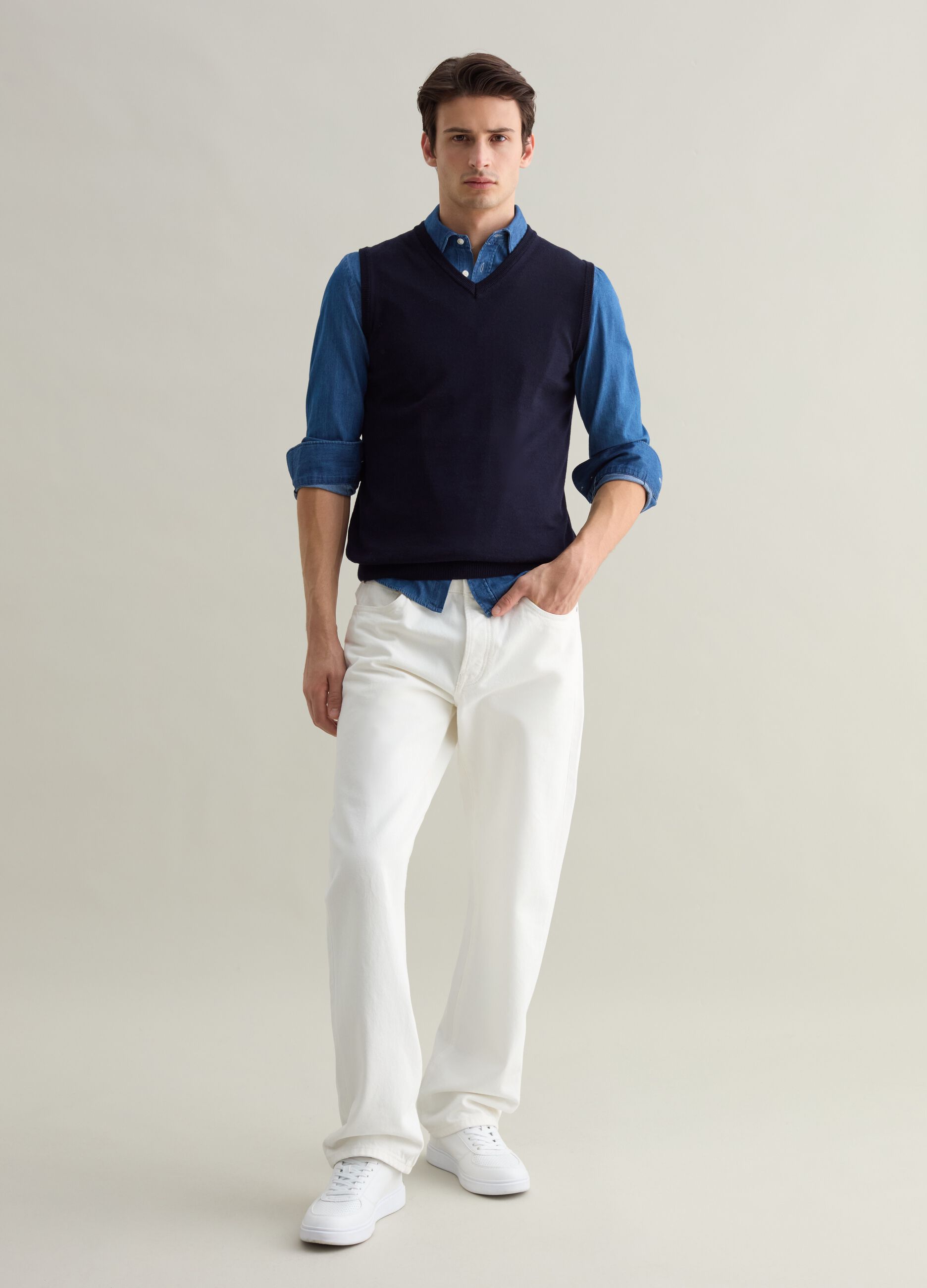 V-neck Merino wool waistcoat