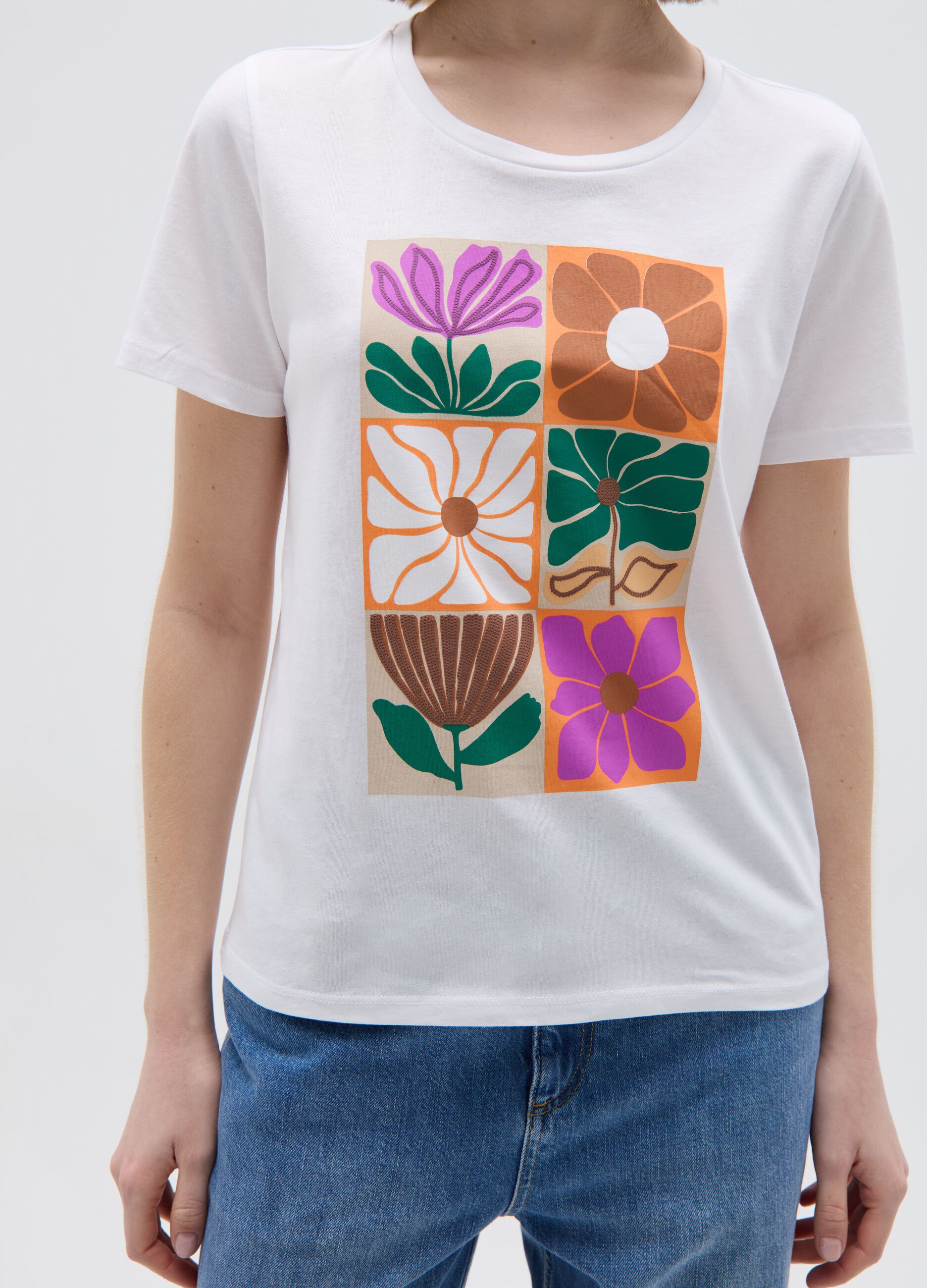 Cotton T-shirt with flowers print
