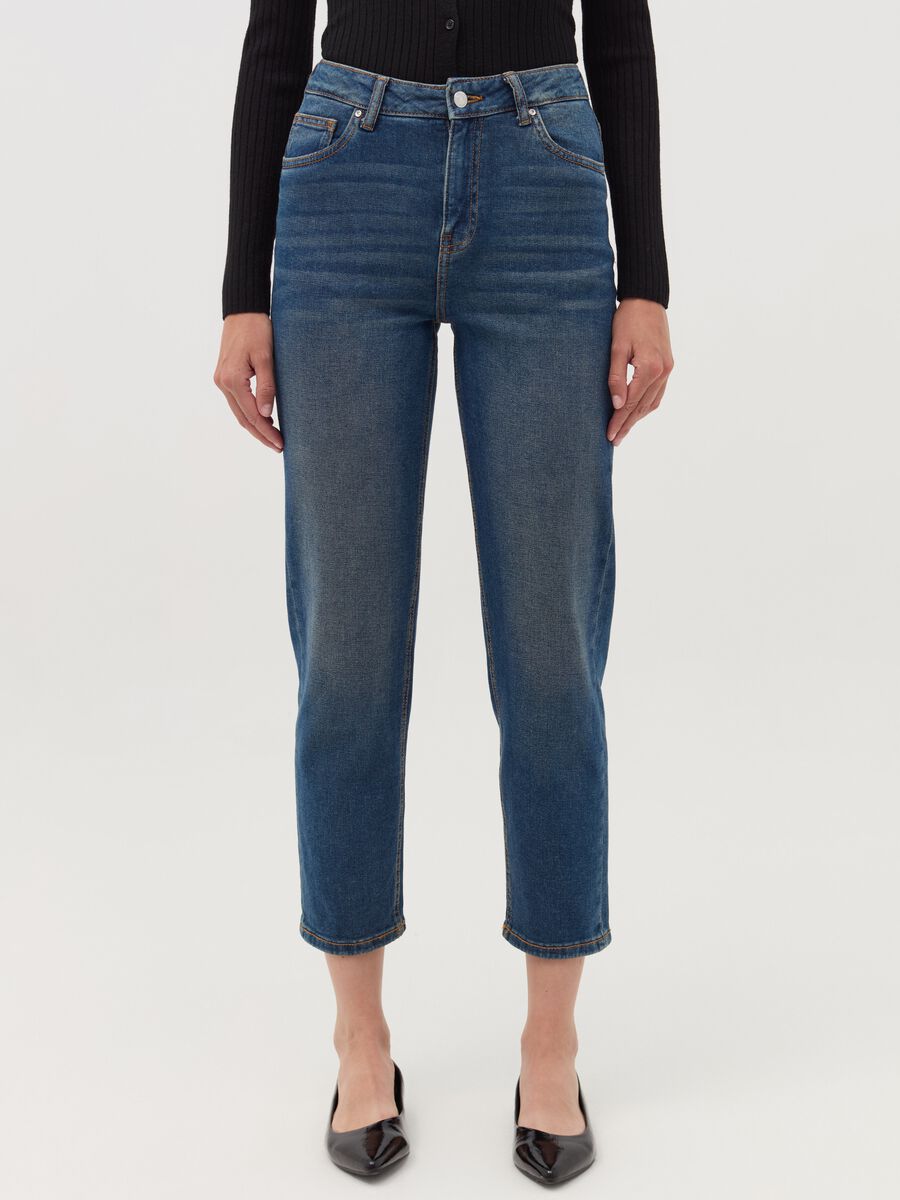 Straight-fit stretch jeans with five pockets_1