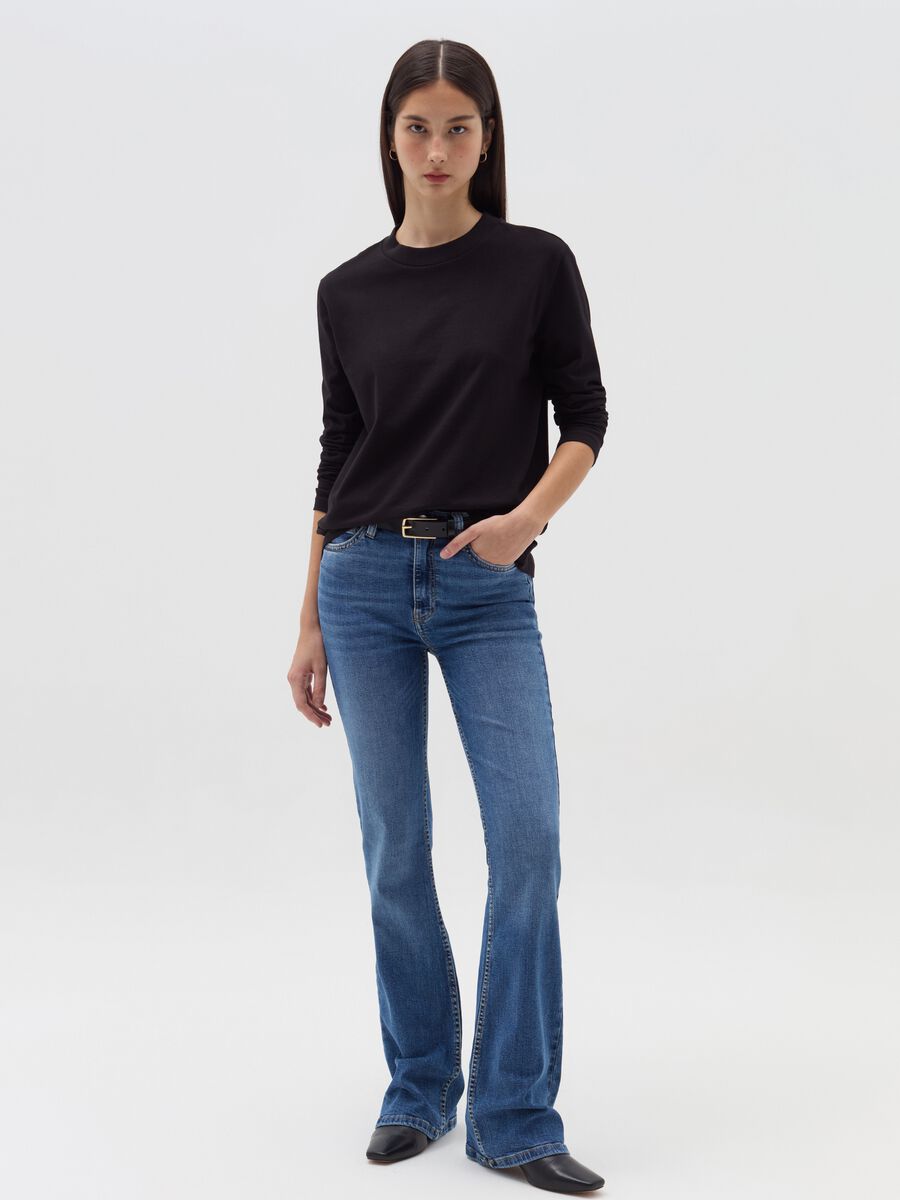 Flare-fit jeans with five pockets_0