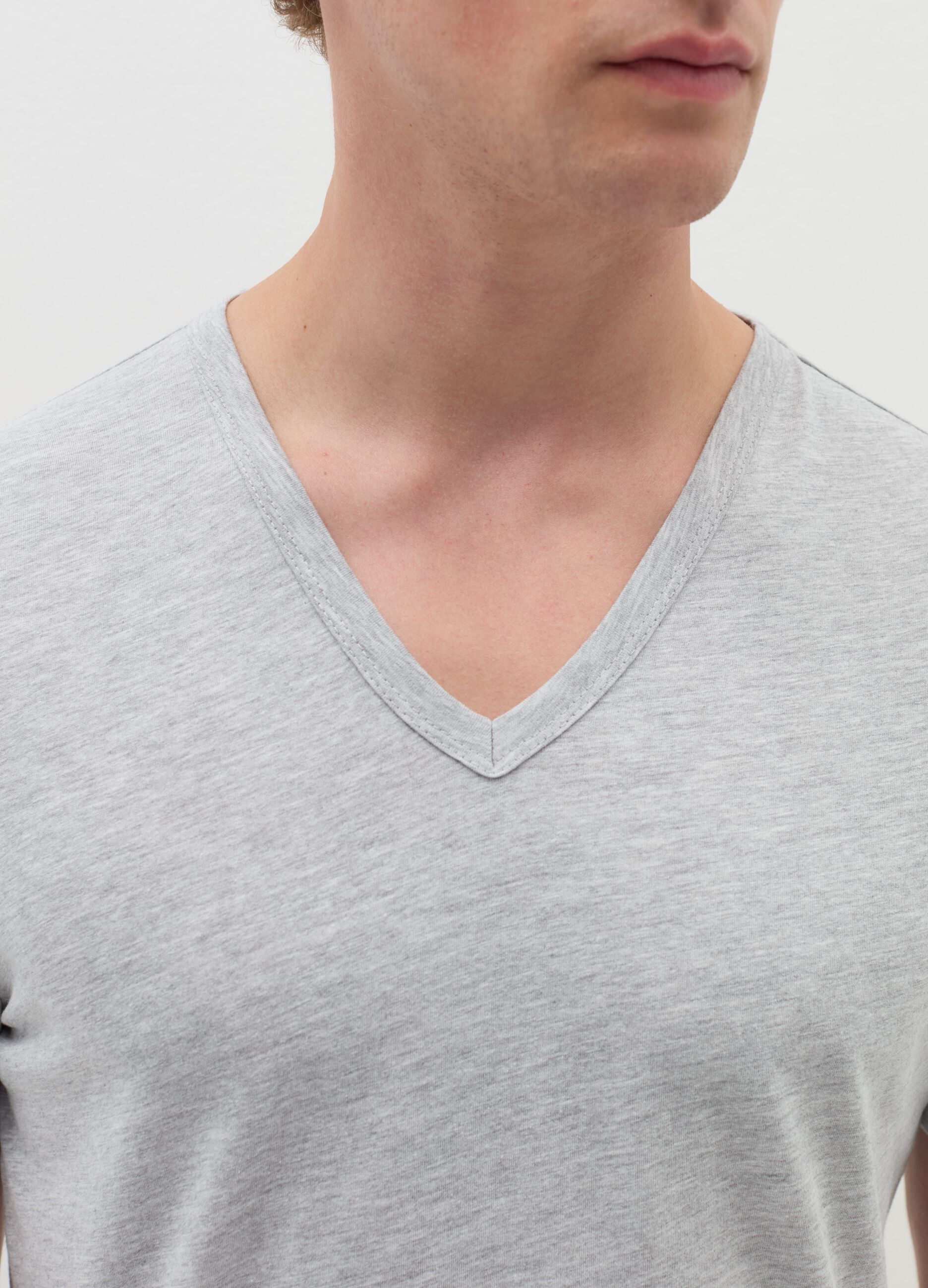 Two-pack undershirts with V neckline in jersey