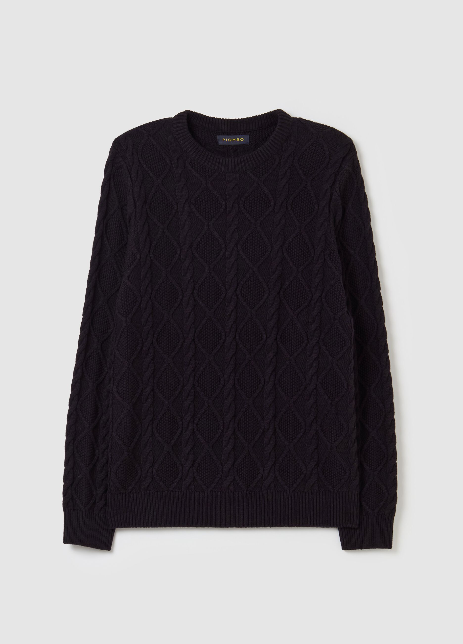 Cable-knit pullover with diamond motif