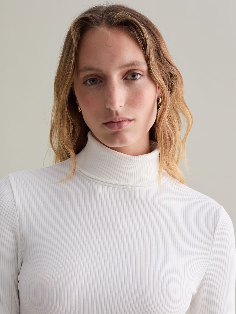 Contemporary flat-ribbed turtleneck pullover_0