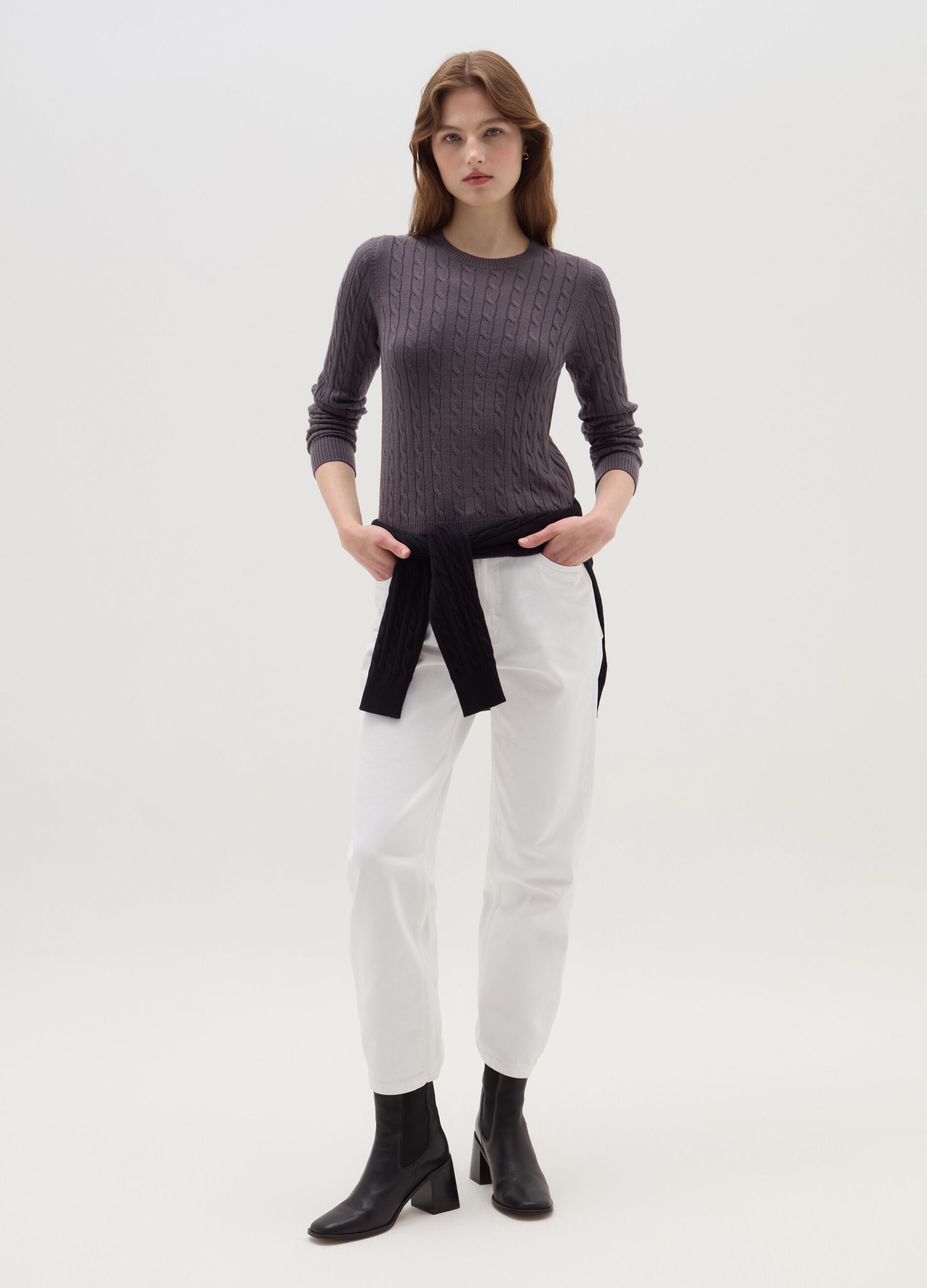 Ribbed pullover with cable-knit design