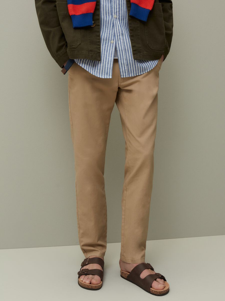 Cotton and linen chino trousers_1