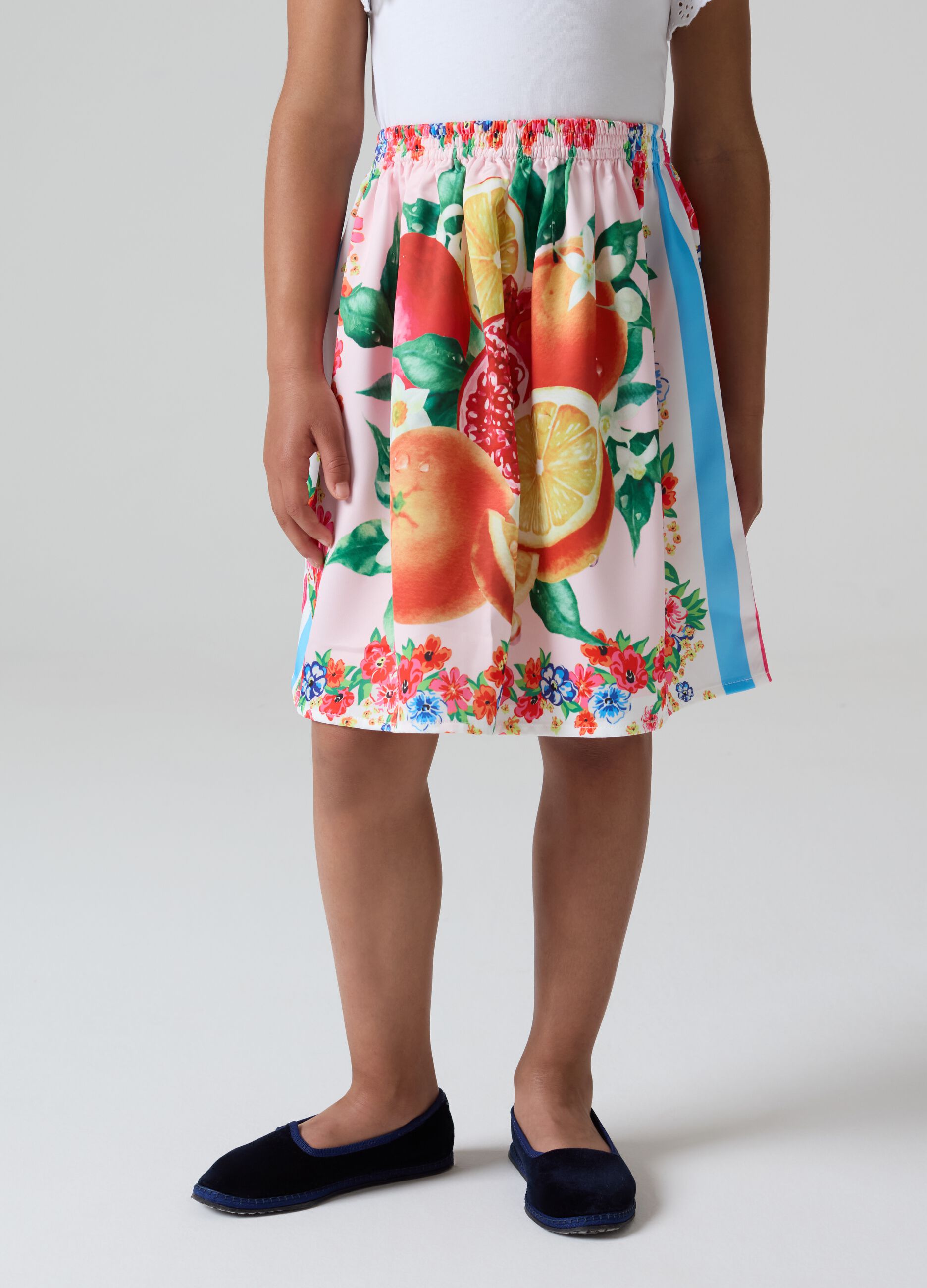 Skirt with fruit print