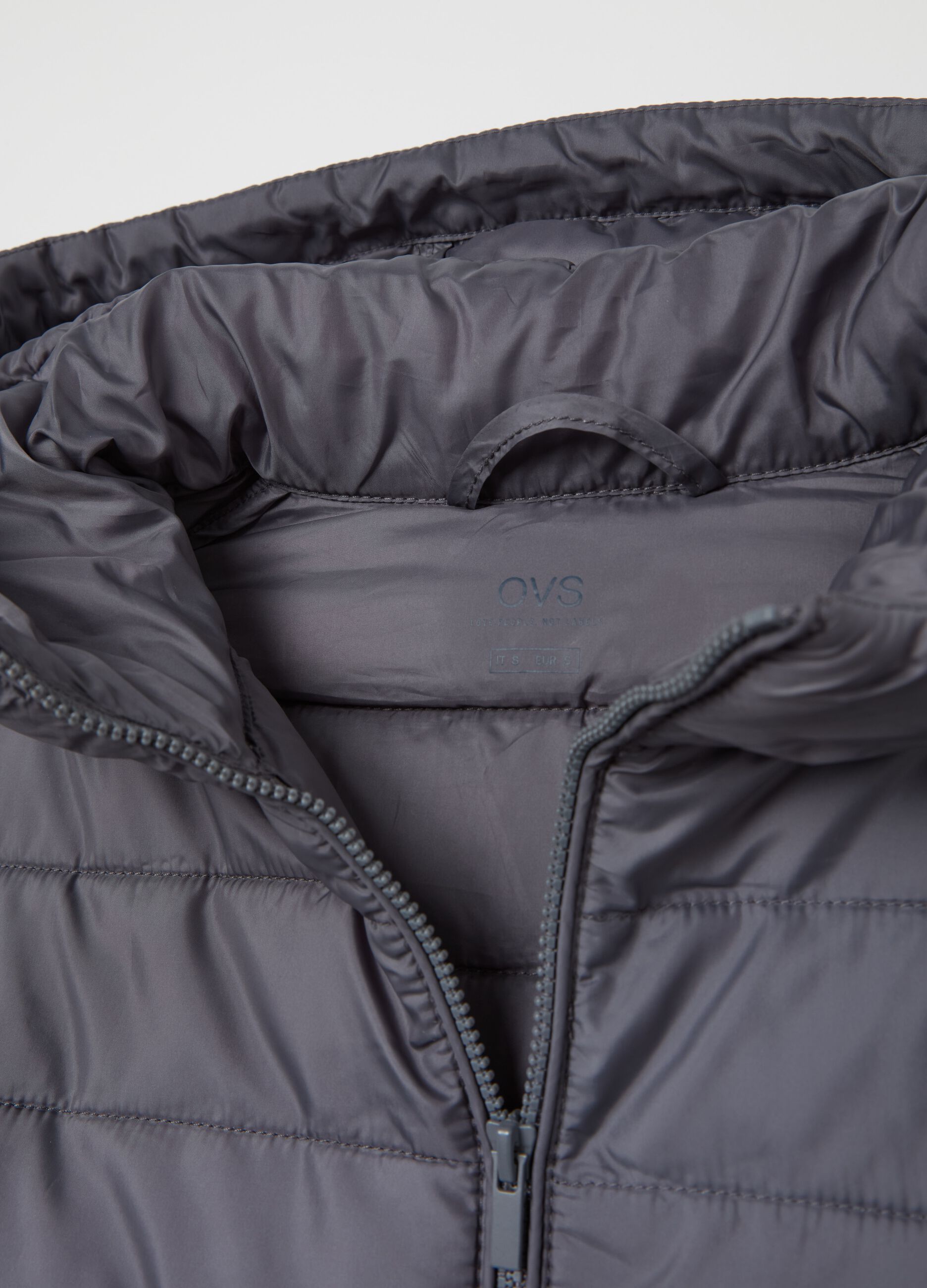 Essential short ultralight down jacket