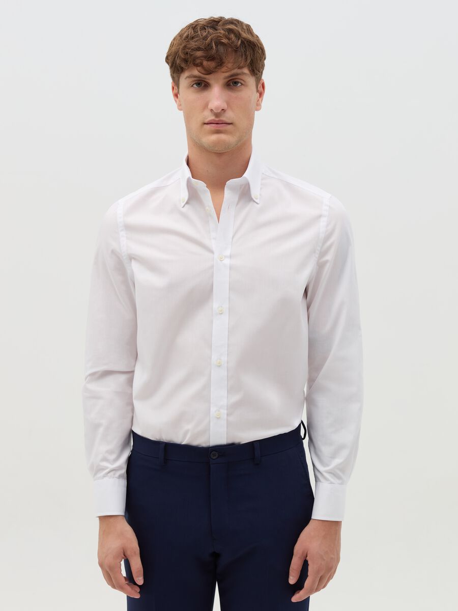 Slim-fit shirt with button-down collar_0