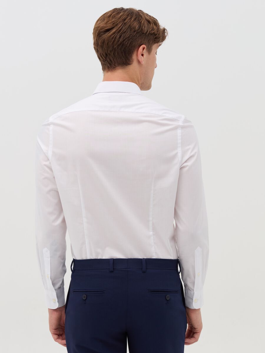 Slim-fit shirt with bluff collar_1