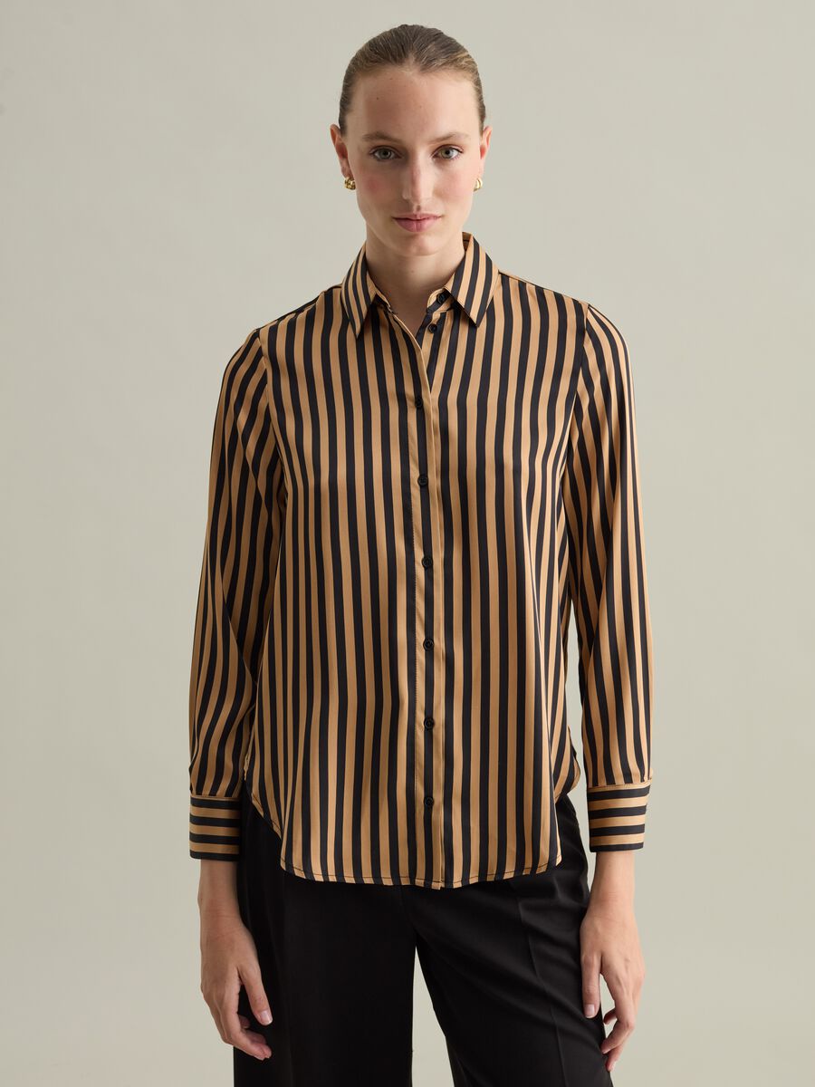 Contemporary striped shirt in satin_1