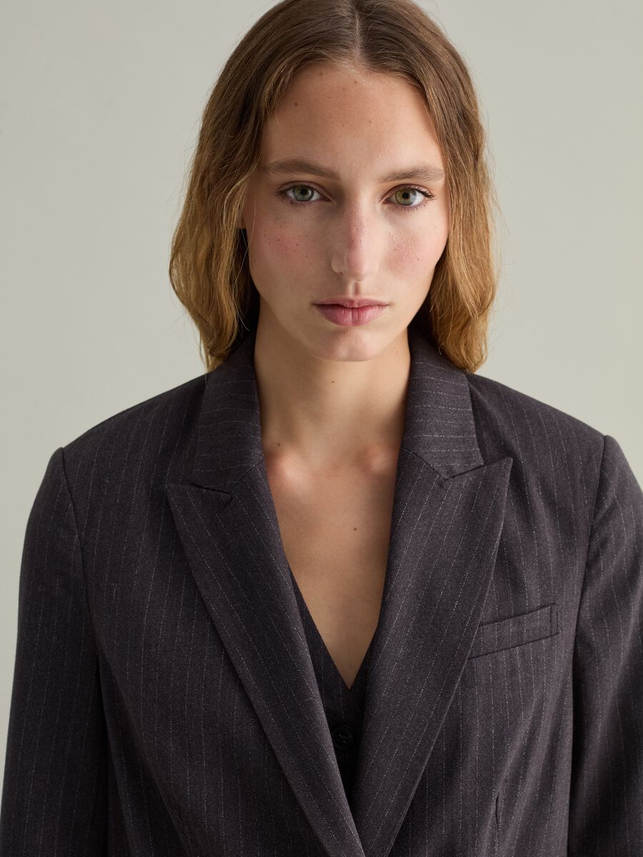 Double-breasted pinstriped blazer_1