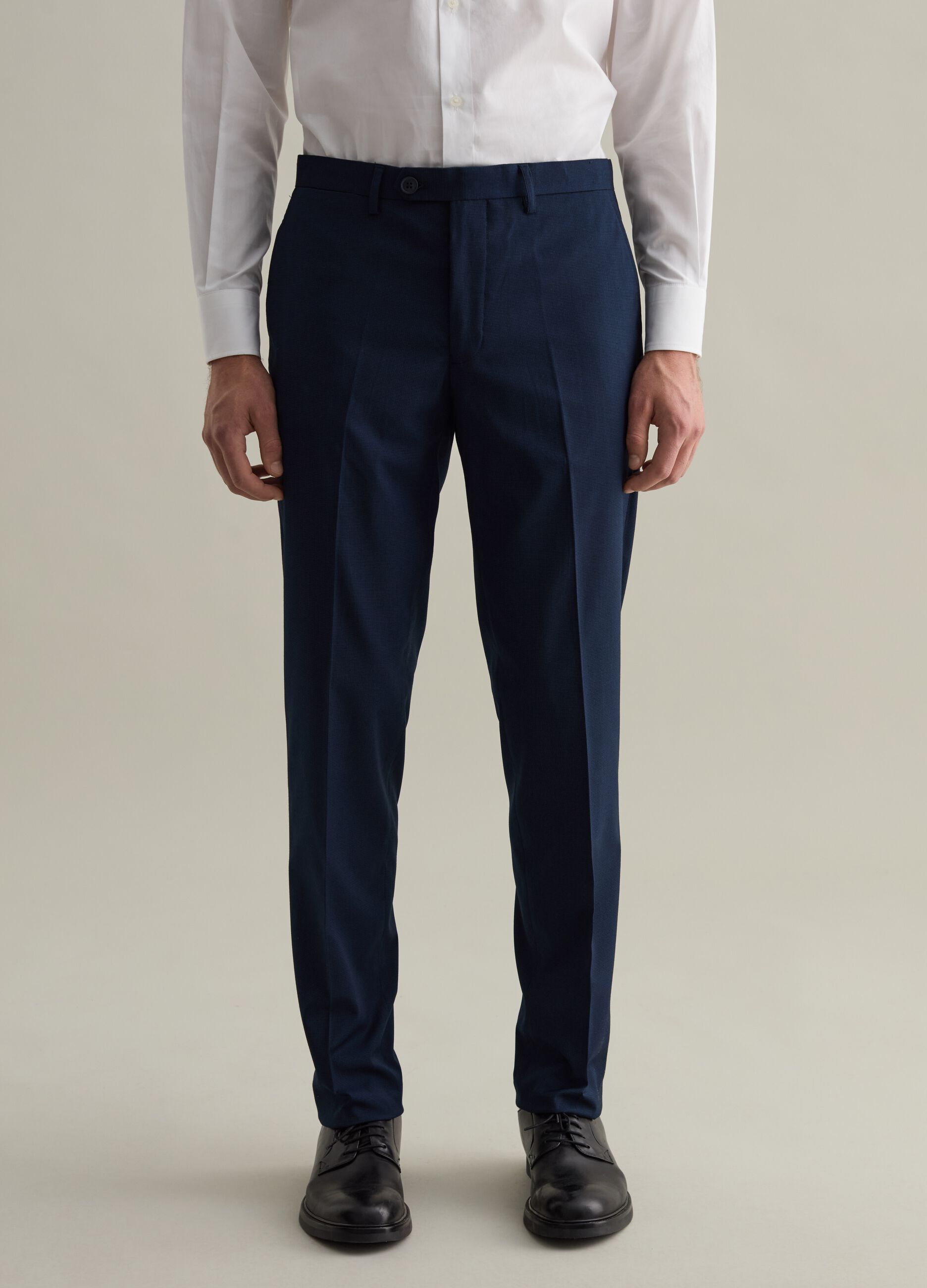 Slim-fit trousers with micro pattern