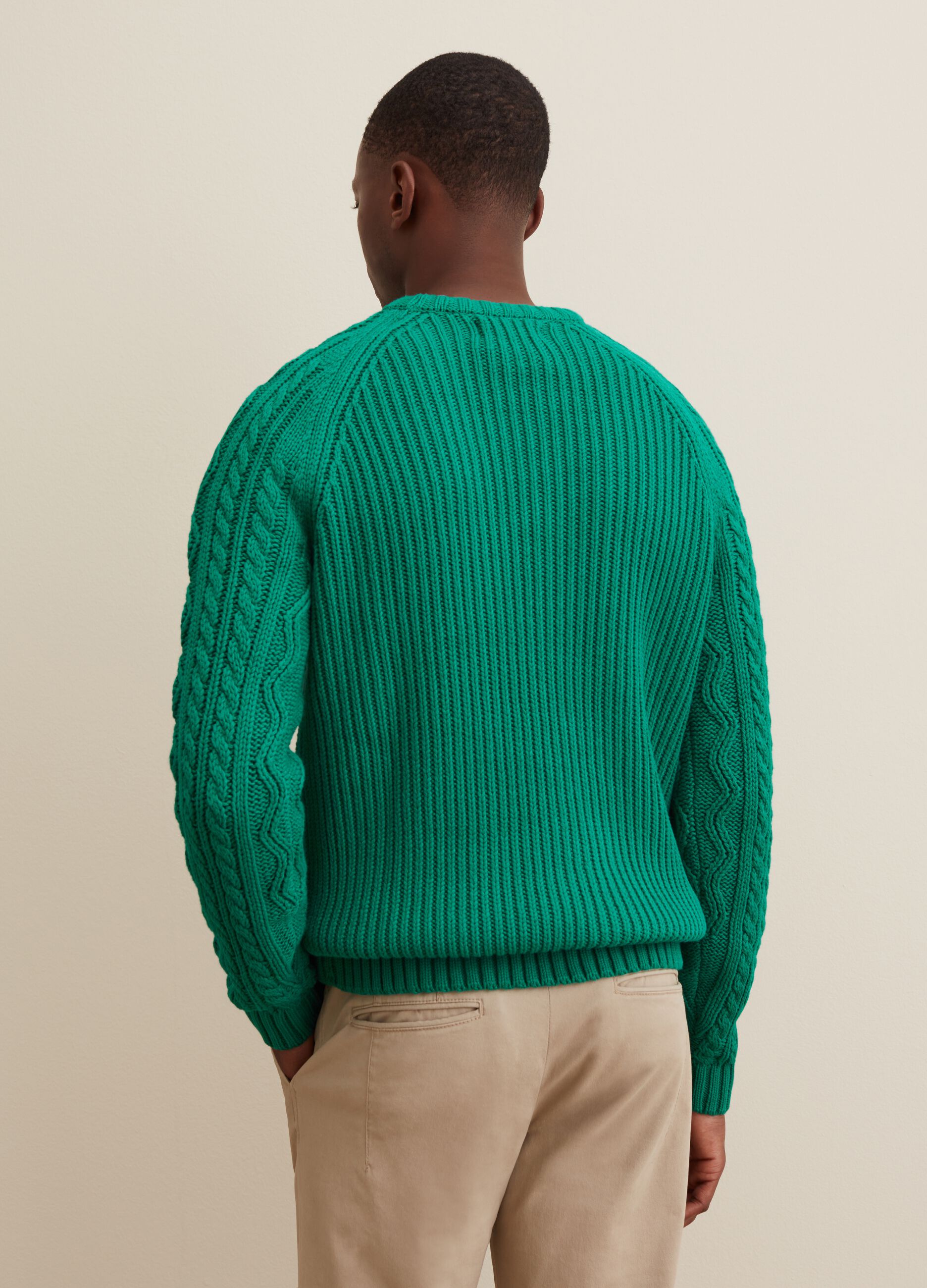 Pullover with raglan sleeves