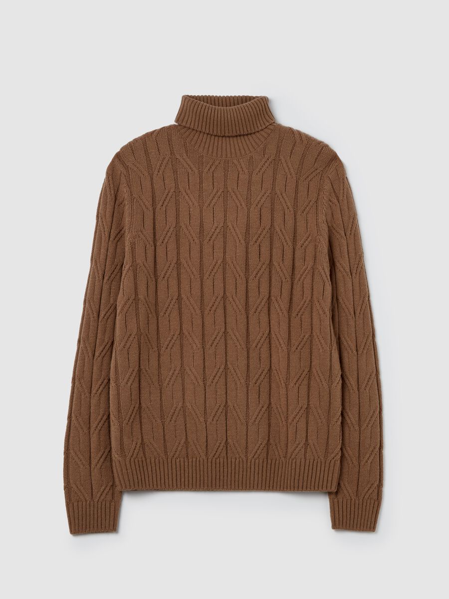 Contemporary cable-knit turtleneck_4