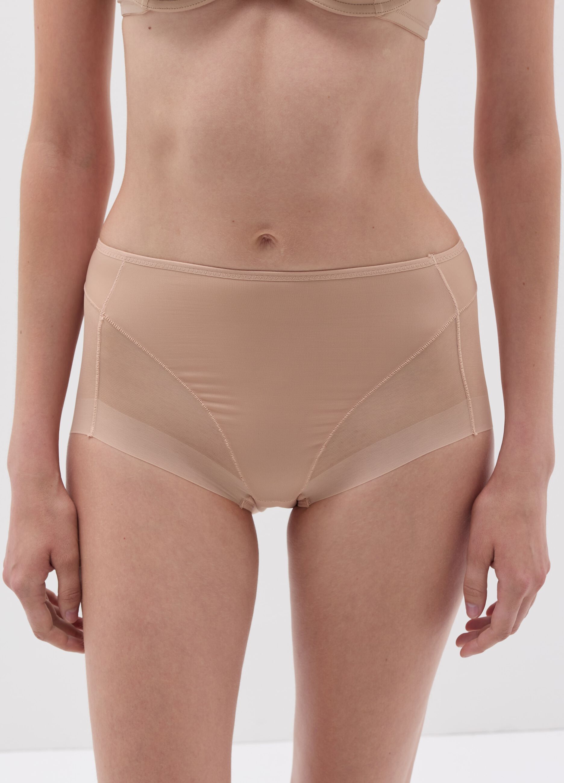 Invisible high-rise French knickers