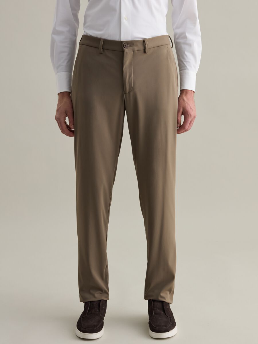 Contemporary chino trousers in technical fabric_1