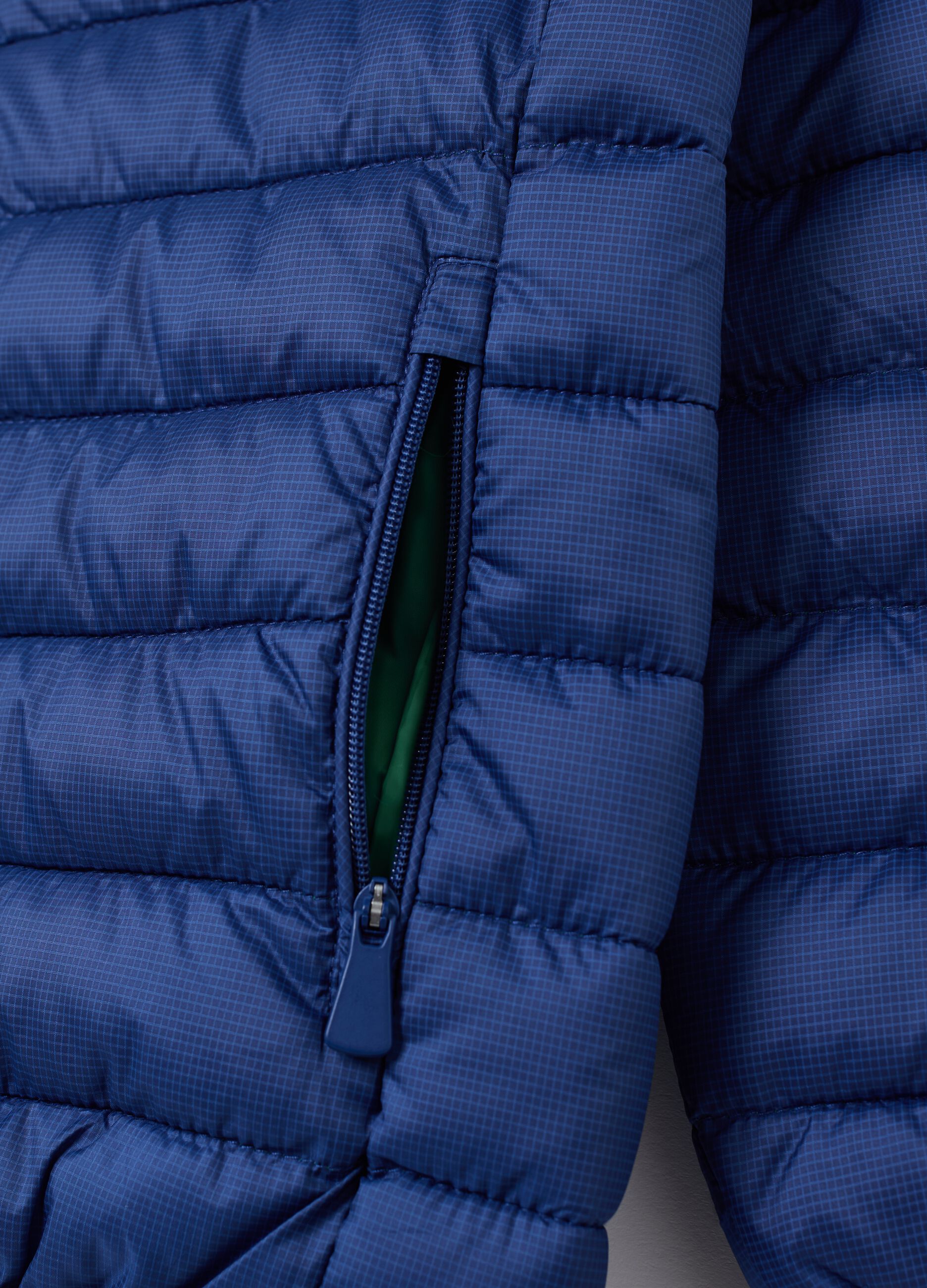 Ultralight down jacket with ripstop weave