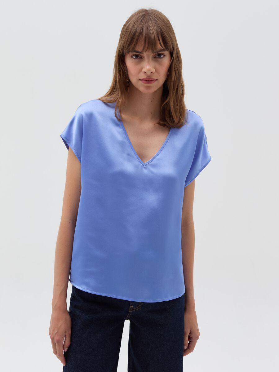 Blusa in satin con scollo a V_0