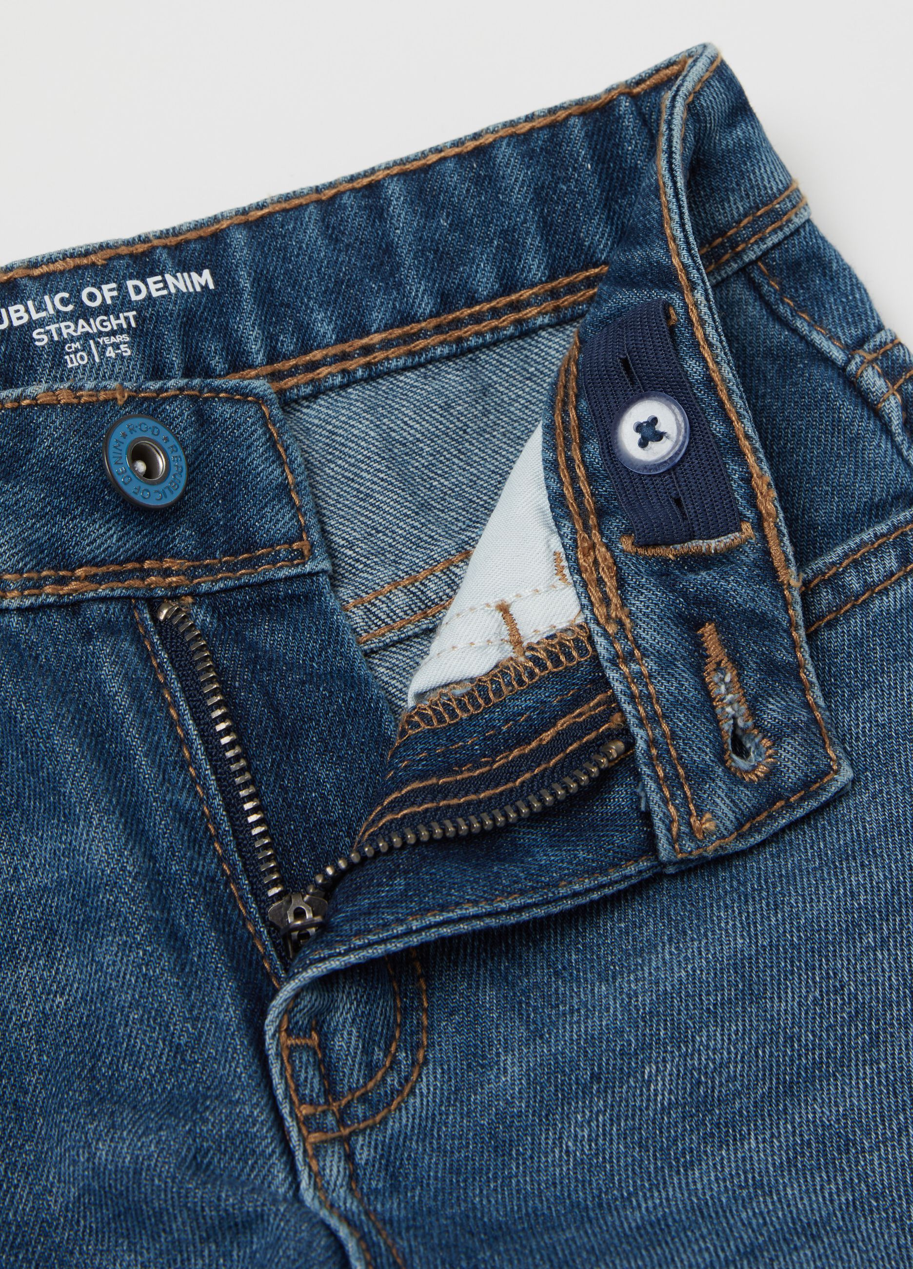 Five-pocket,straight-fit jeans