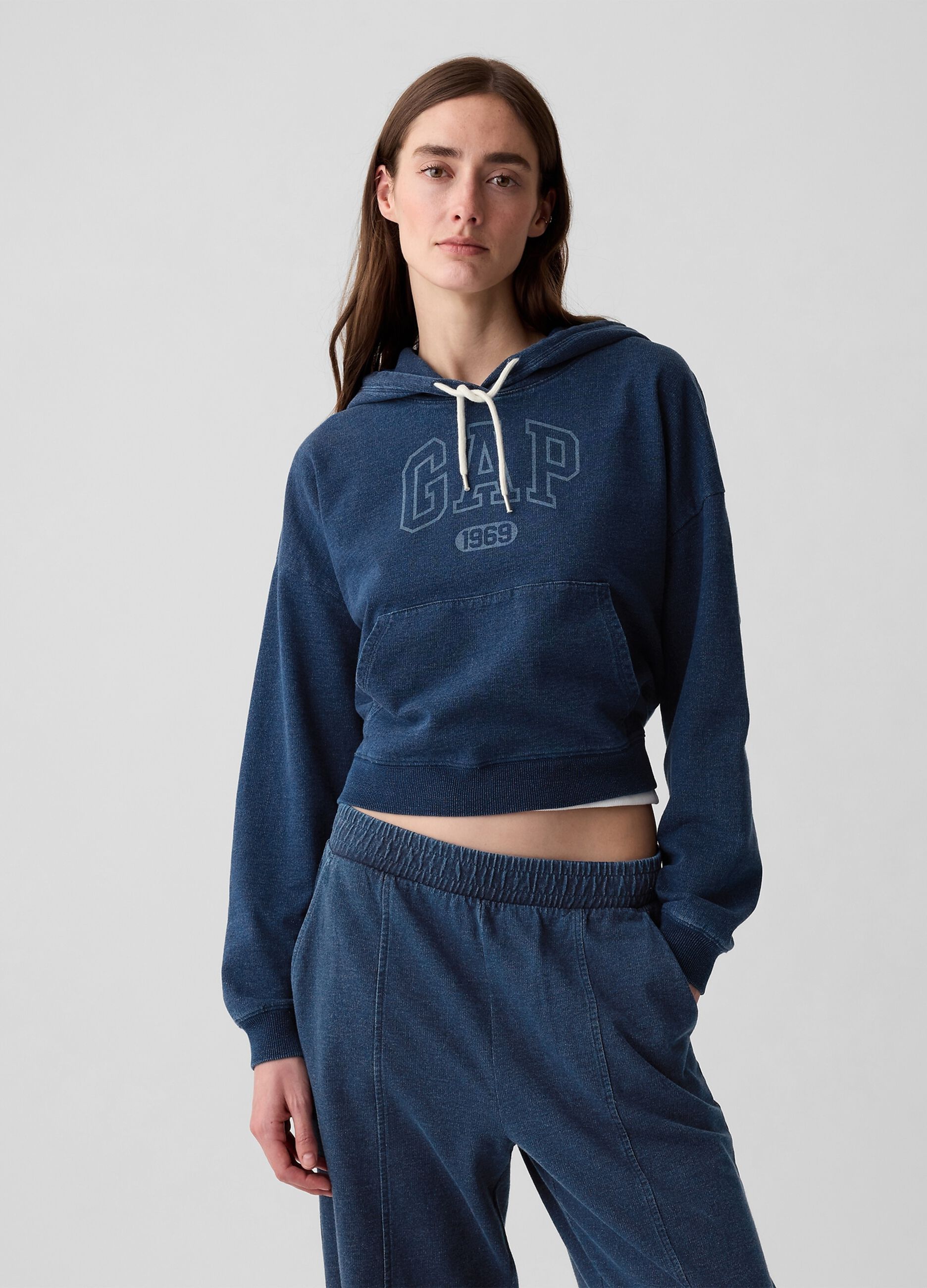 Oversized cropped sweatshirt in denim with logo print