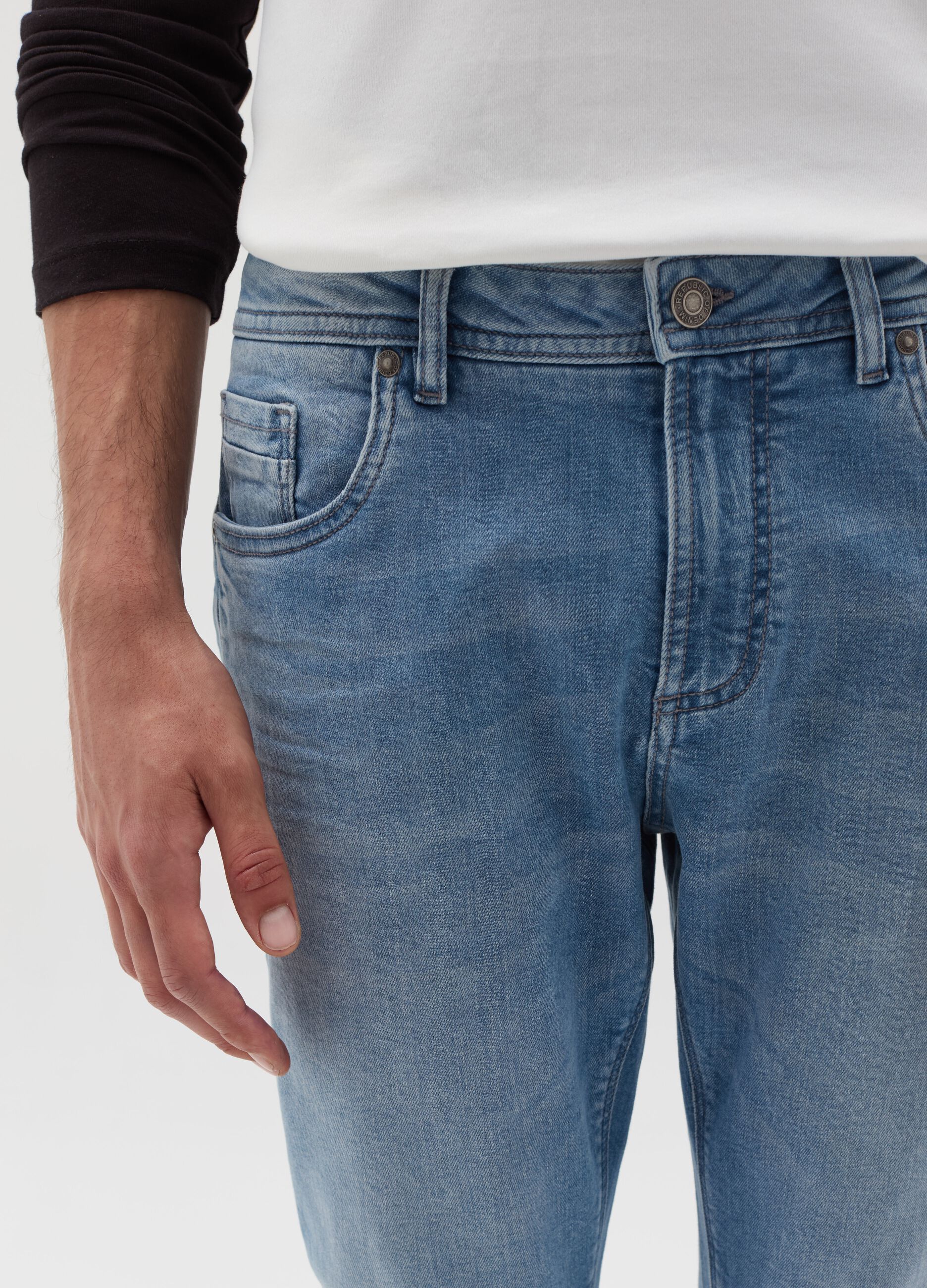 Skinny-fit jeans with fading