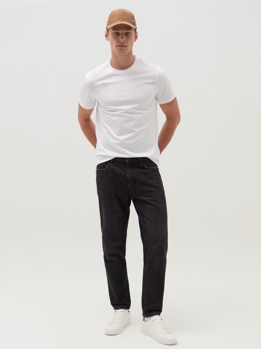 Relaxed-fit jeans with five pockets_0