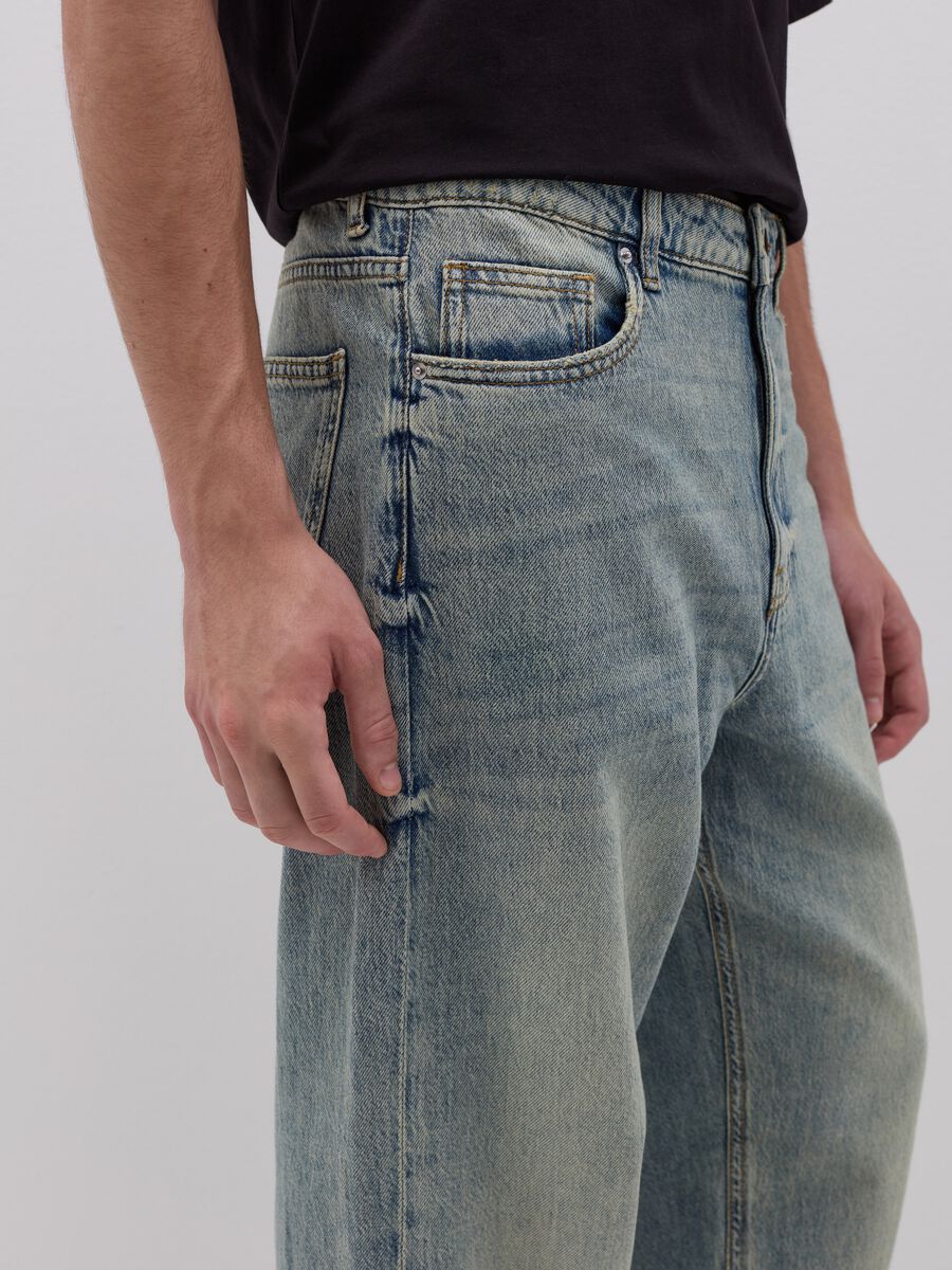 Baggy-fit jeans with five pockets_3