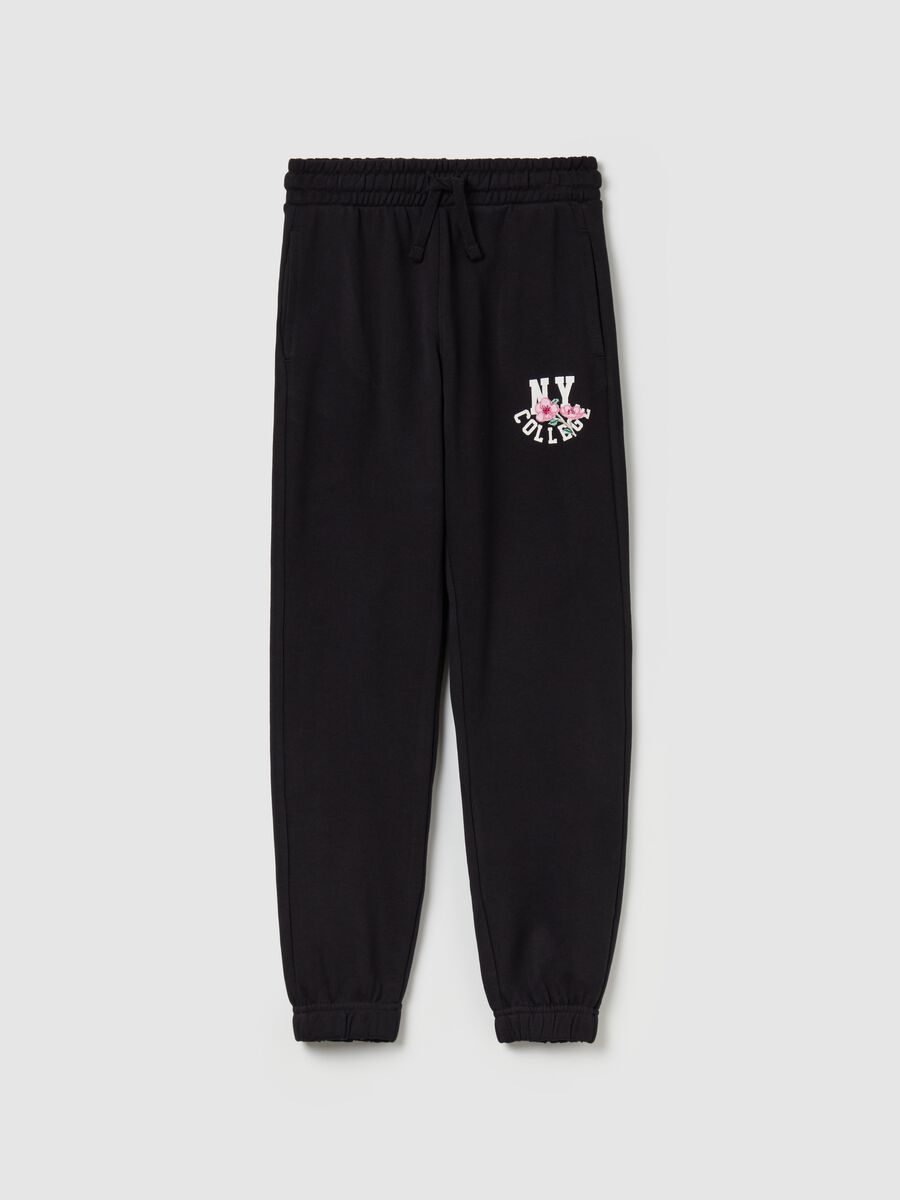 Joggers stampa "New York College" con ricamo_0