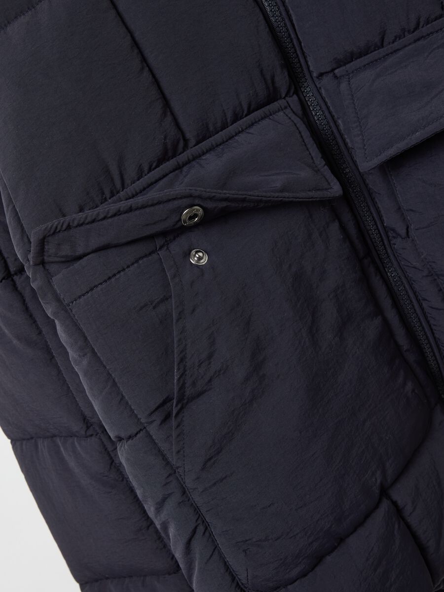 Quilted down jacket with REPREVE® padding_5