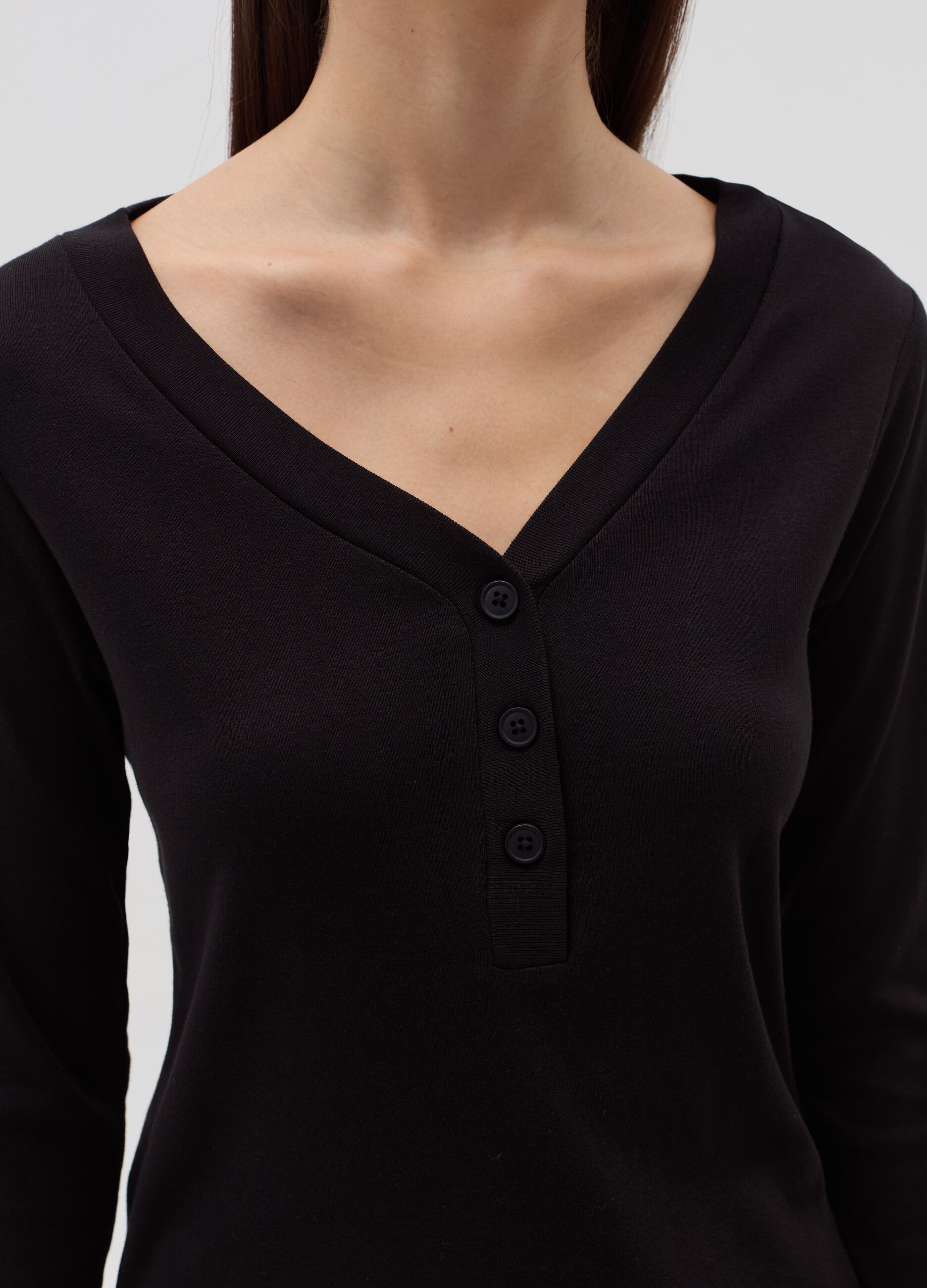 Long-sleeved T-shirt with granddad neckline