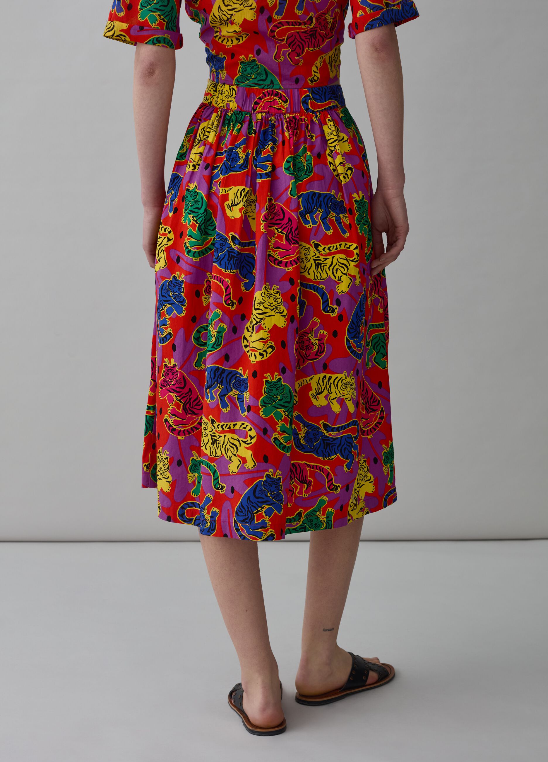 Full midi skirt with tigers print