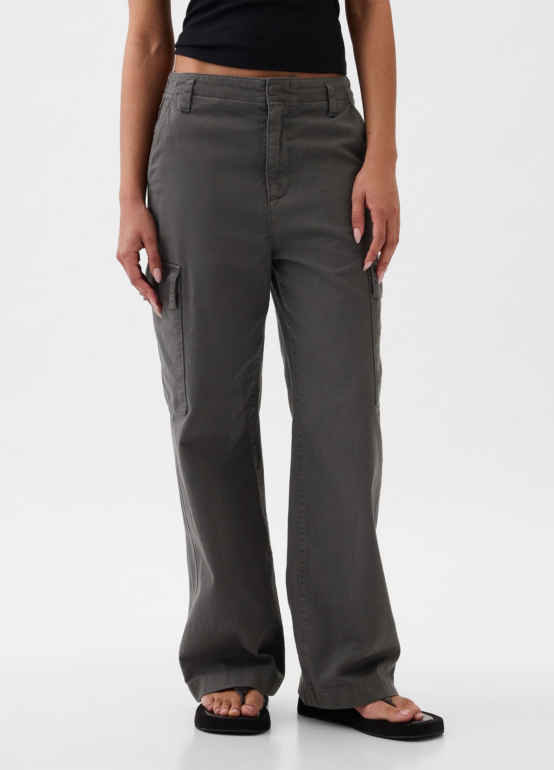 Loose-fit cargo trousers in cotton