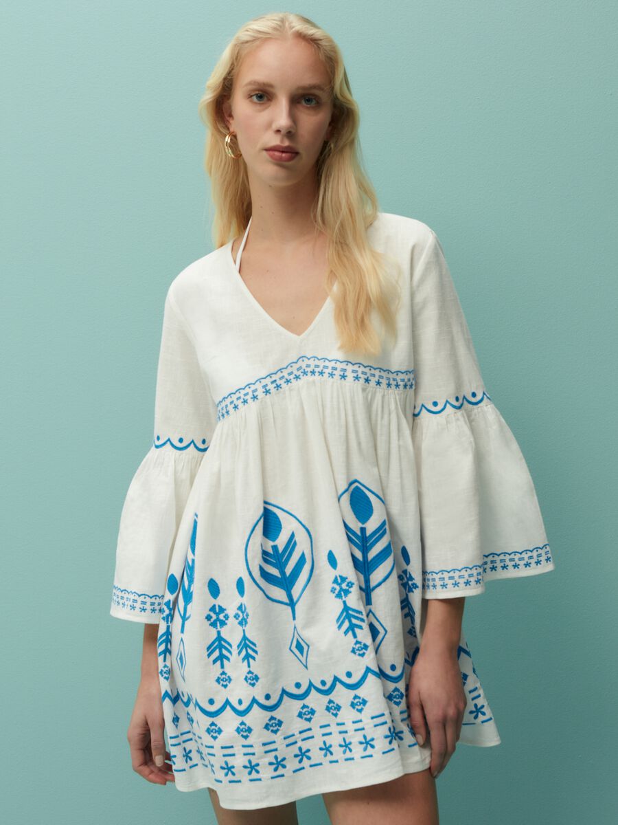 Beach cover-up dress with ethnic embroidery_1