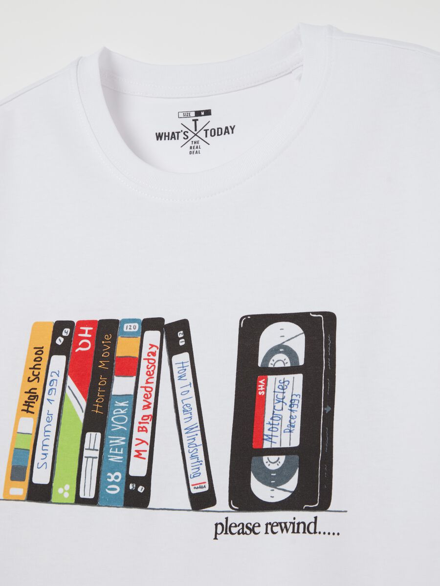 T-shirt with “Please Rewind” print_1