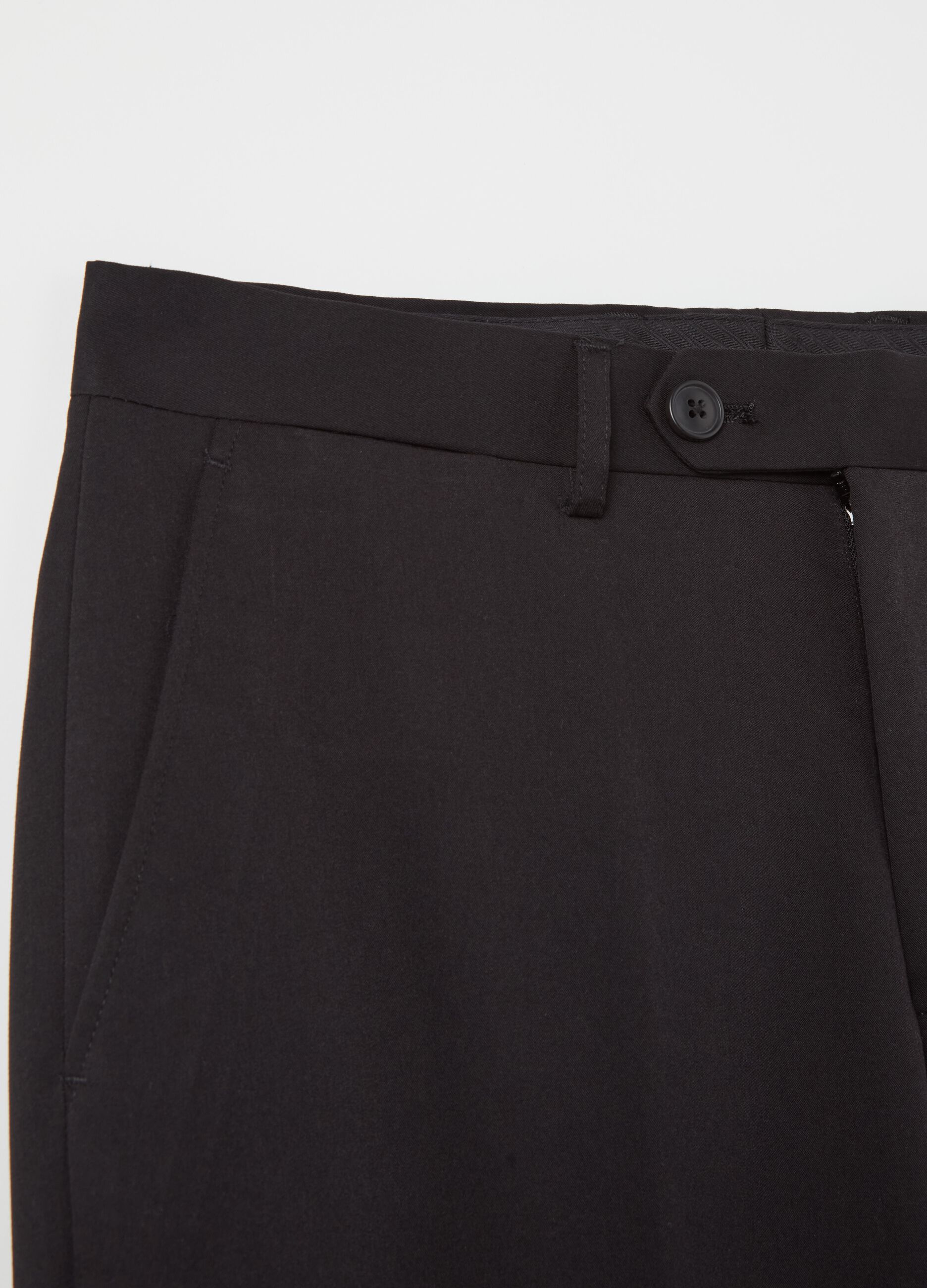 Slim-fit trousers in stretch twill