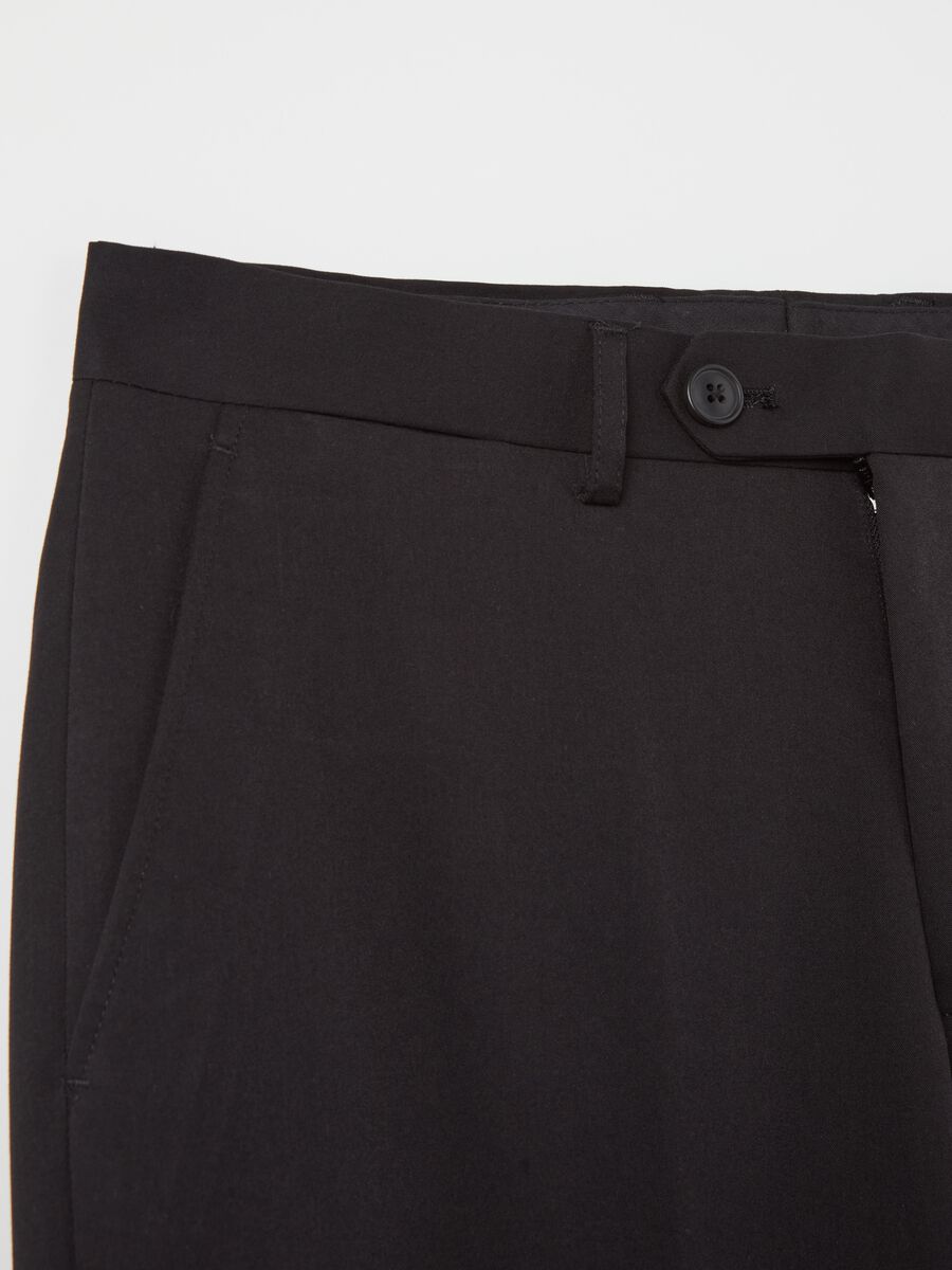 Slim-fit trousers in stretch twill_1