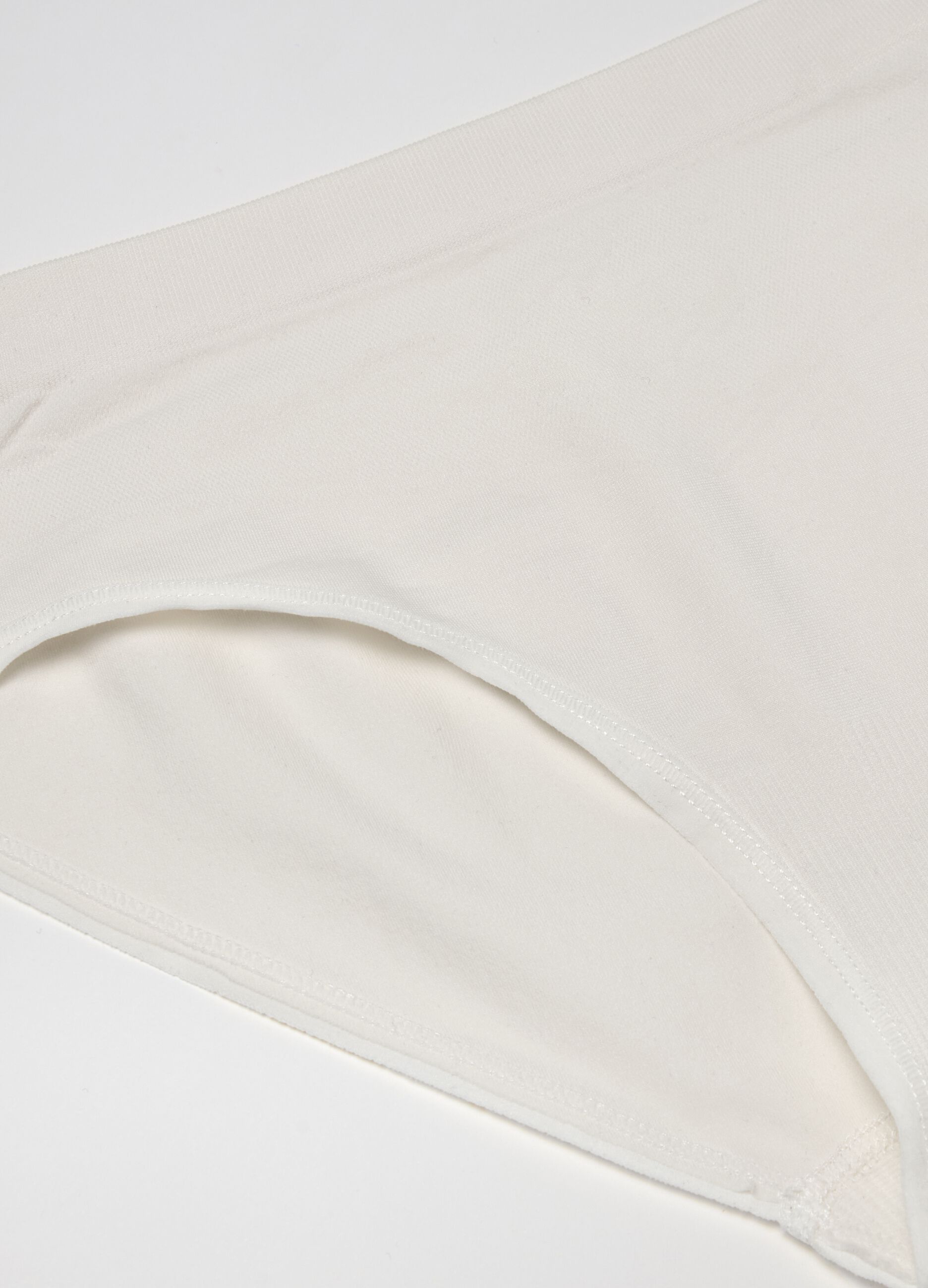 Briefs in stretch microfibre