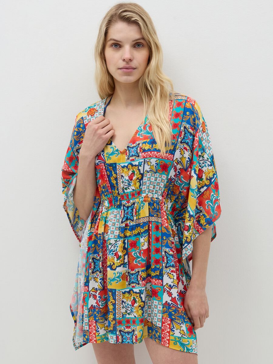Beach cover-up poncho with majolica print_0