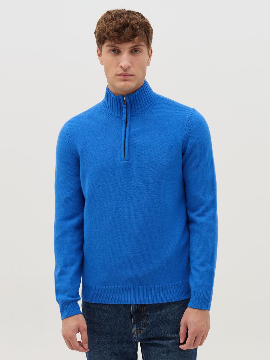 Pullover with high neck and half zip_1