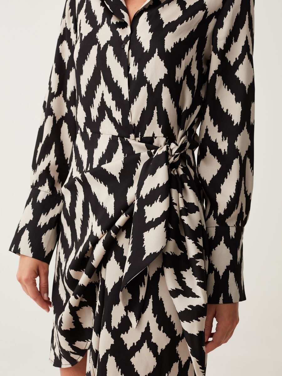 Wraparound shirt dress with ikat print_3