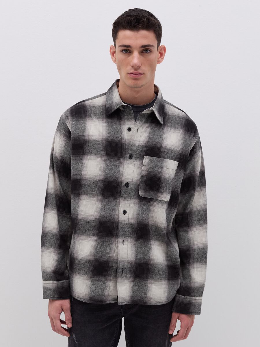 Regular-fit shirt in check flannel_1