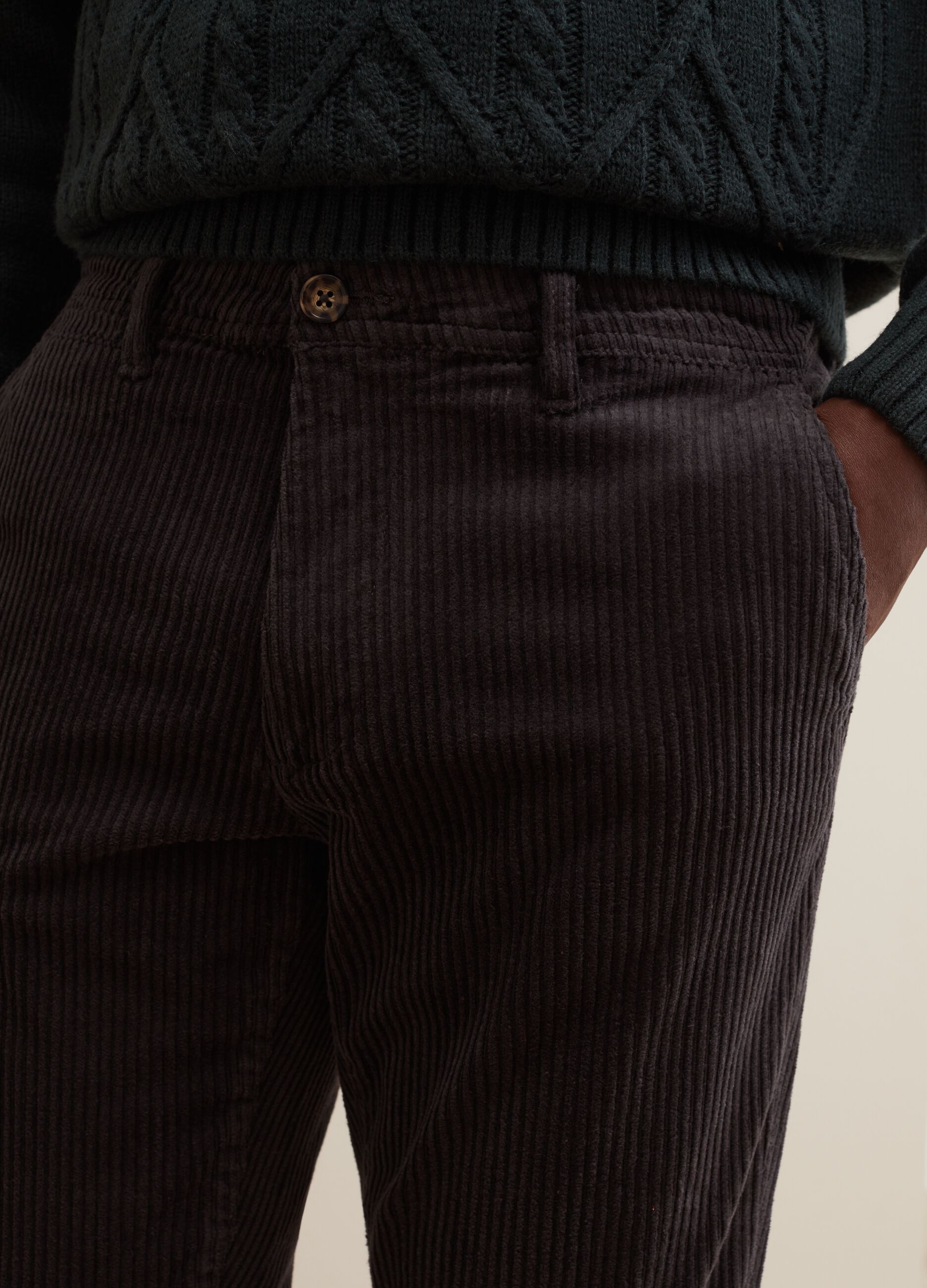 Pantaloni chino in corduroy