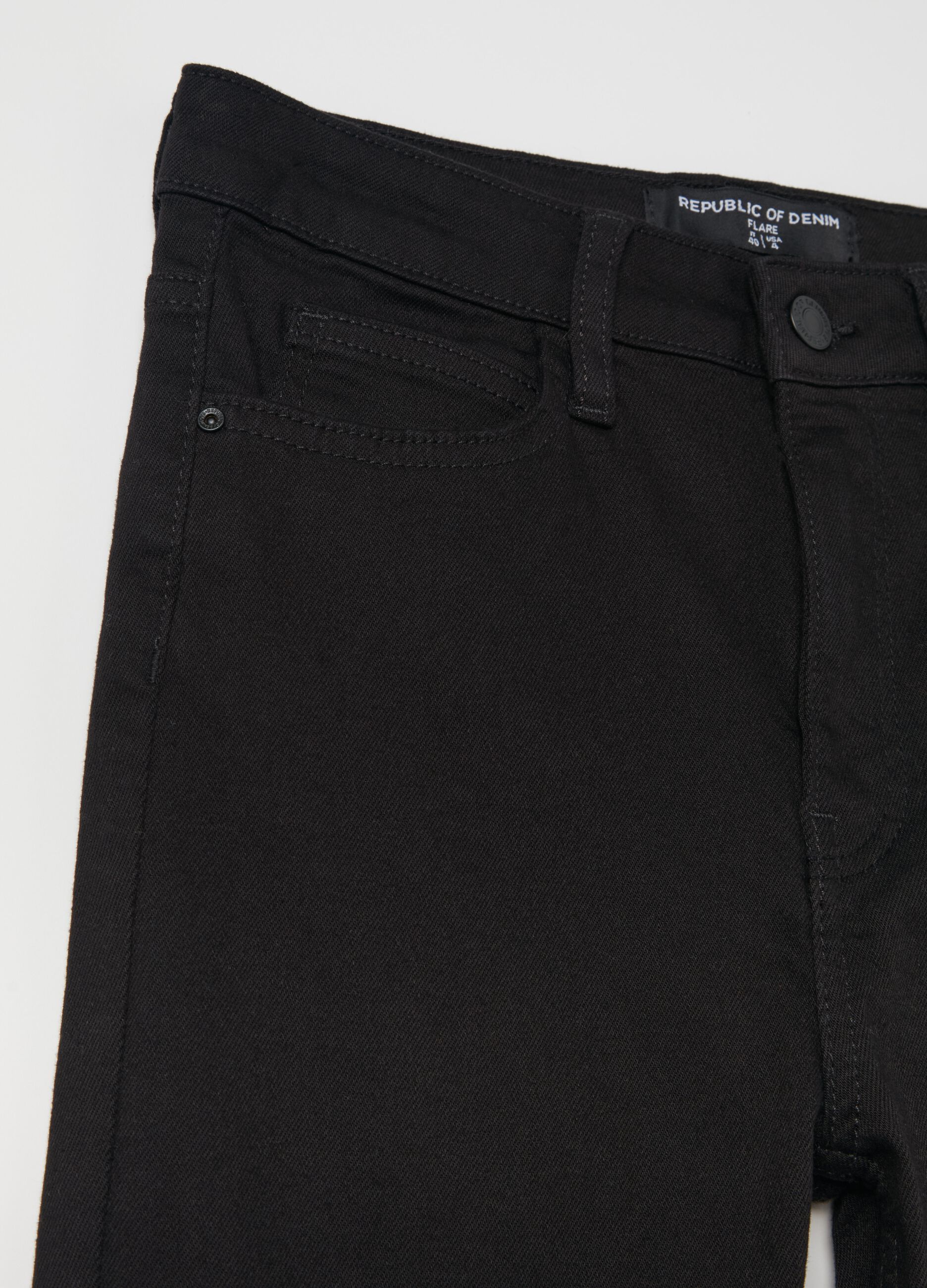 Flare-fit jeans with five pockets