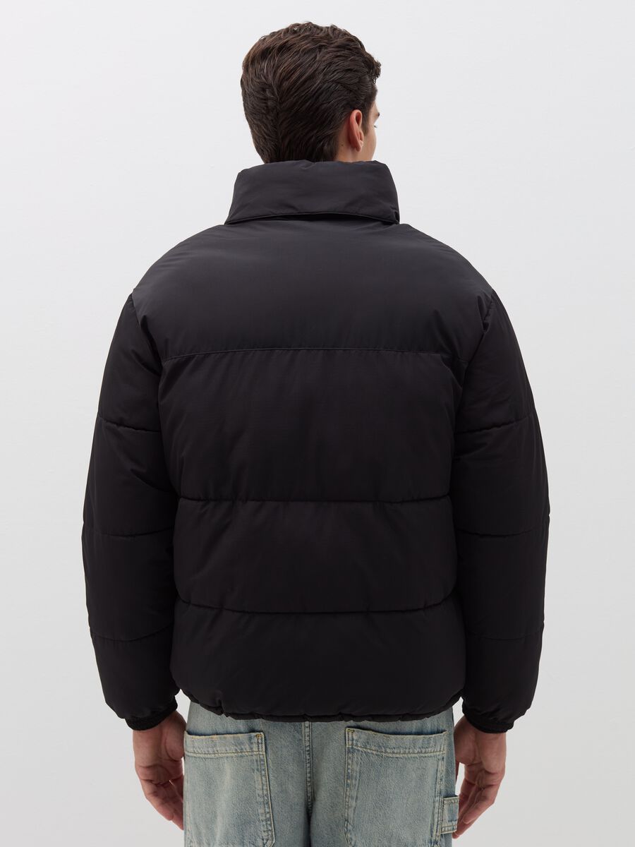 Down jacket with high neck and REPREVE® padding_4