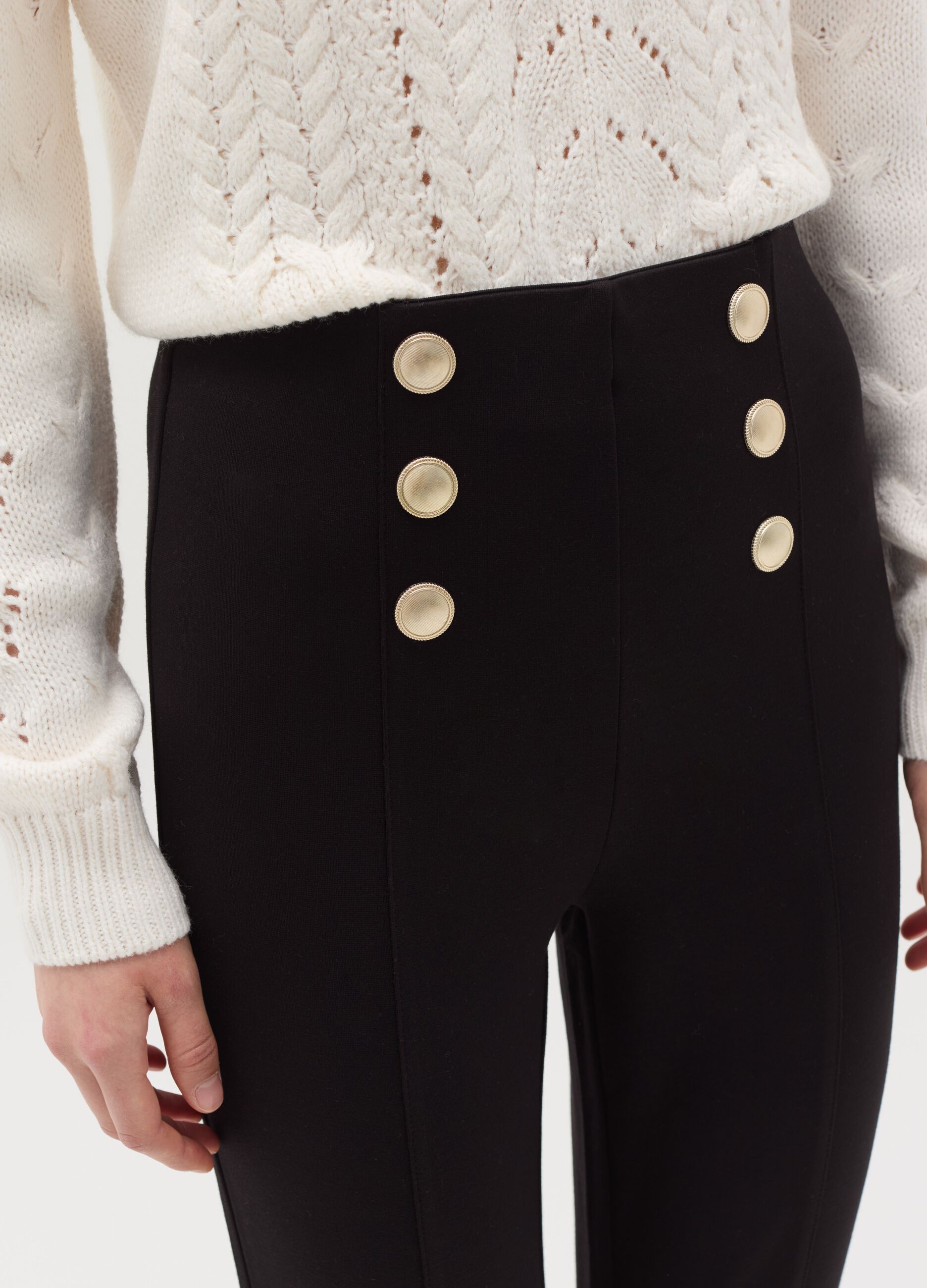 Leggings with buttons