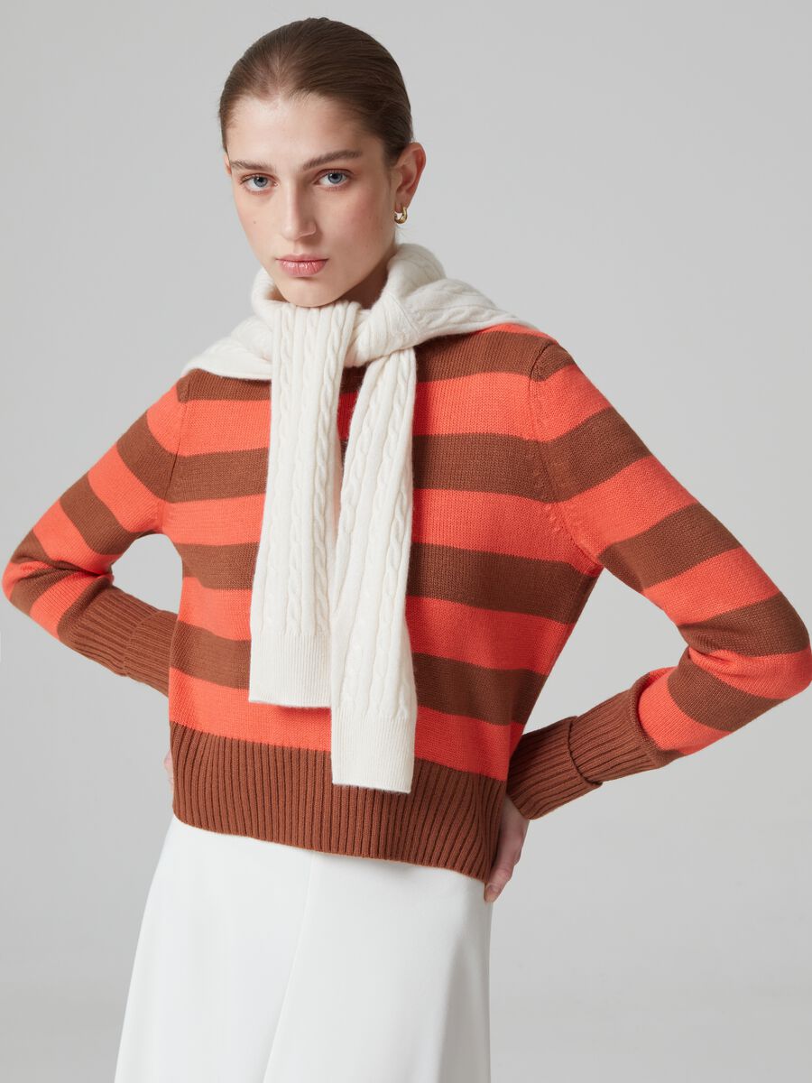 Striped pullover with round neck_0